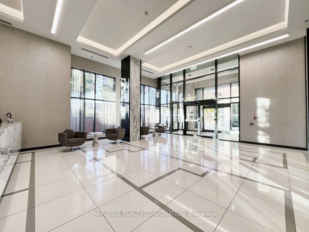 99 Eagle Rock Way, #911