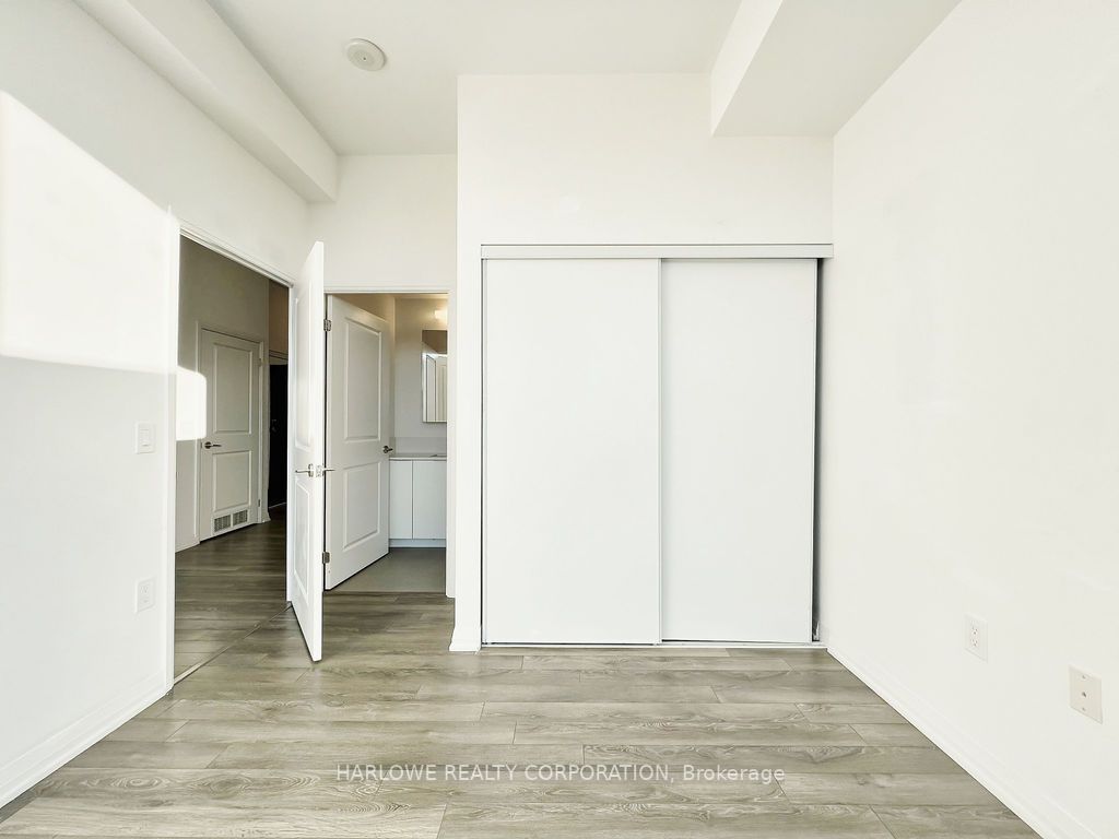 99 Eagle Rock Way, #911