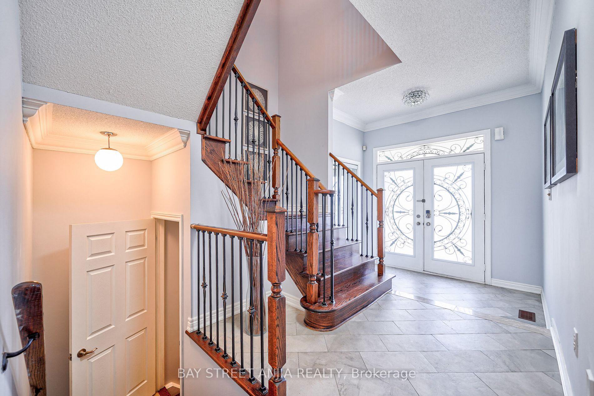 138 Riverwalk Dr