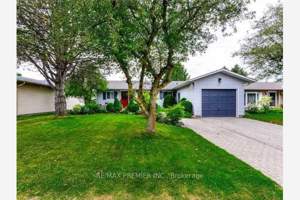 99 Tecumseth Pine Dr, New Tecumseth