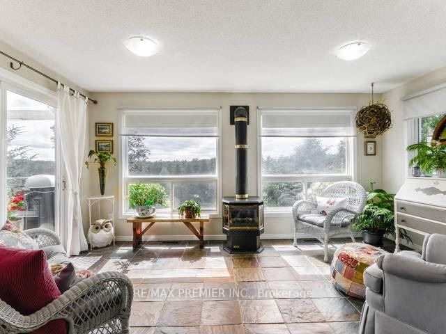 99 Tecumseth Pine Dr
