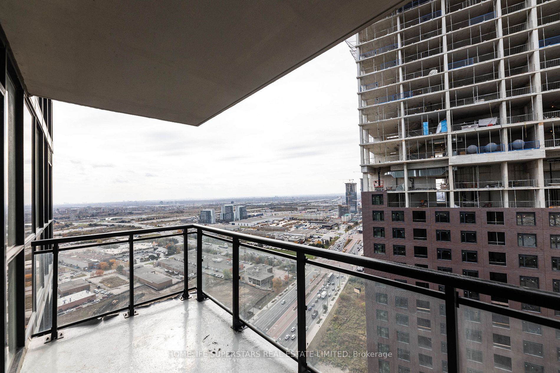 2910 Highway 7 Rd W, #3004