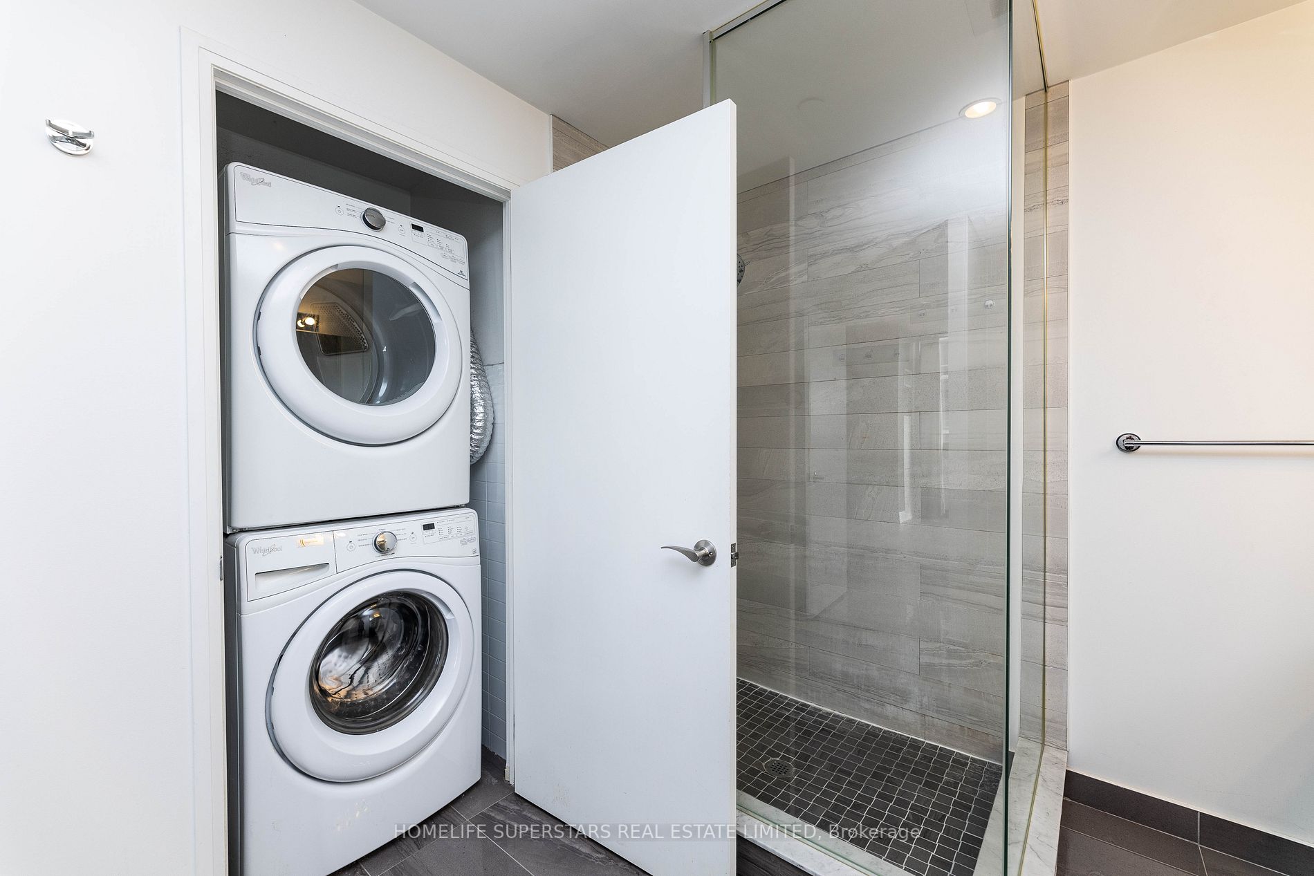 2910 Highway 7 Rd W, #3004