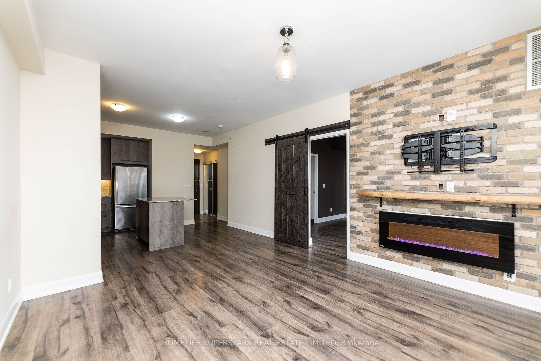 2910 Highway 7 Rd W, #3004