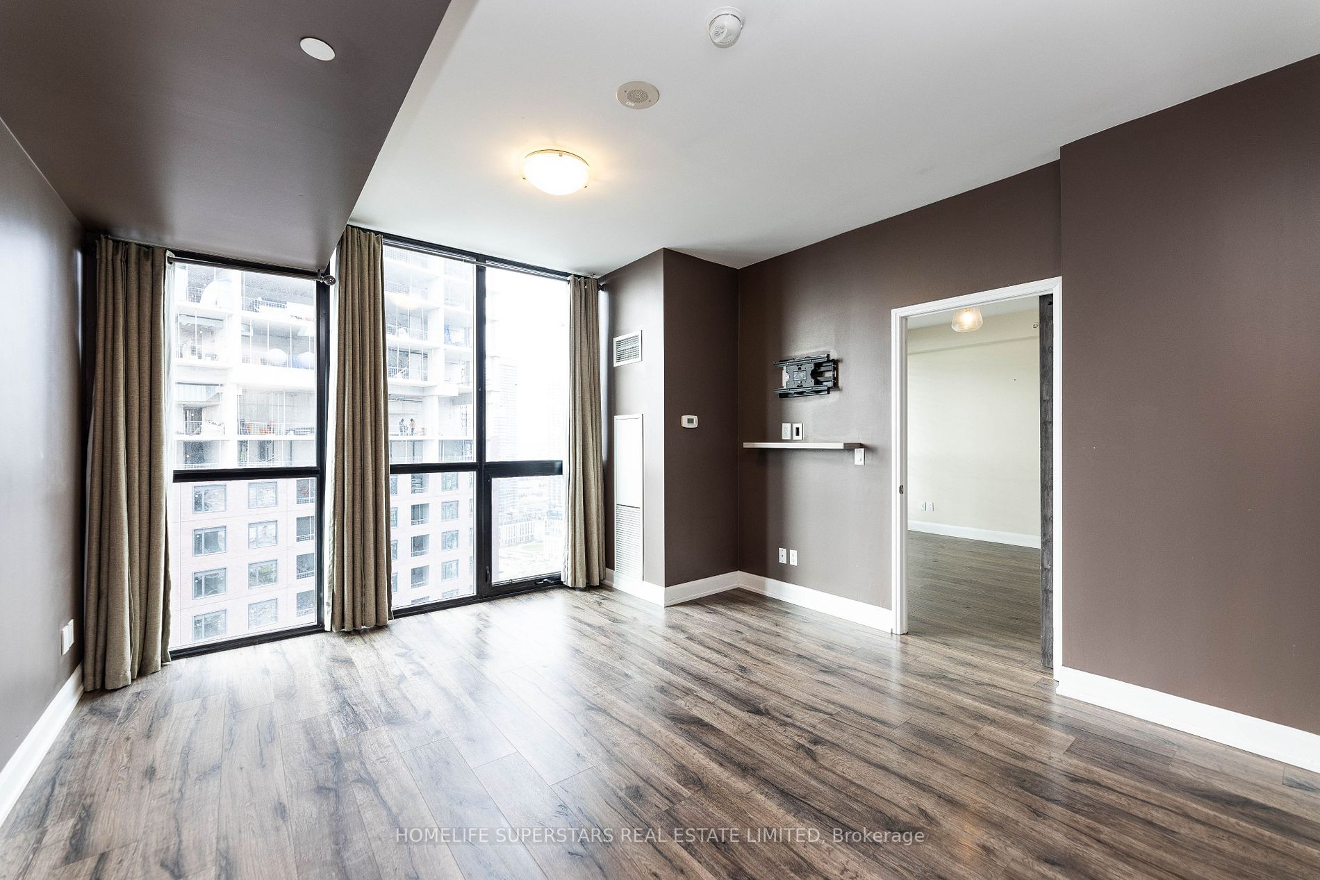 2910 Highway 7 Rd W, #3004