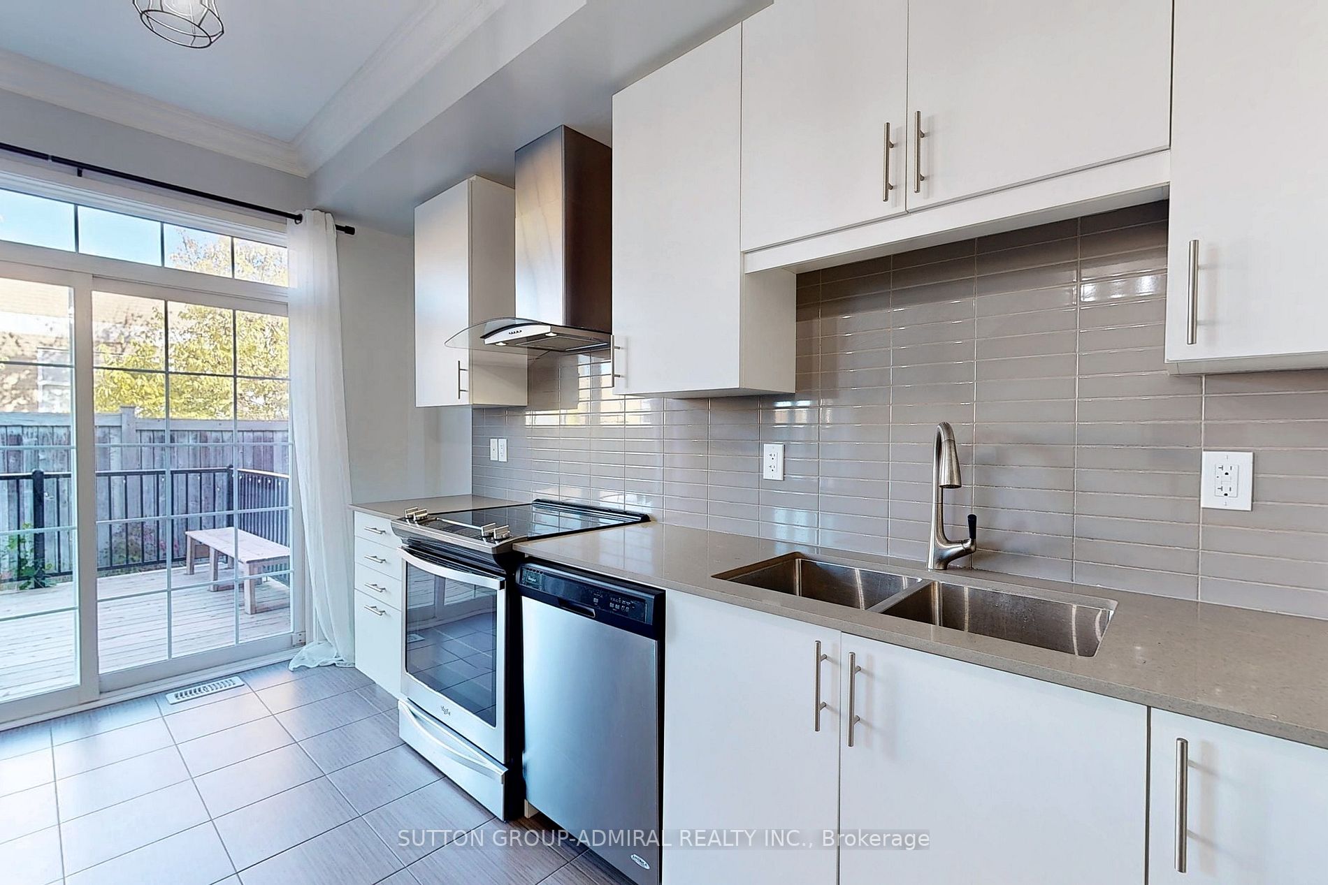 14 Avonmore Trail