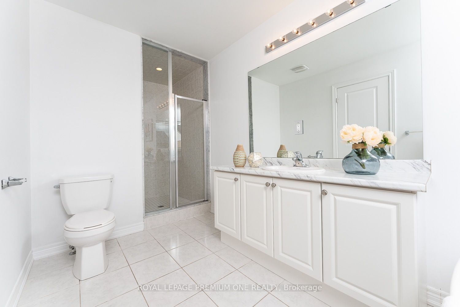 1514 Mcroberts Cres