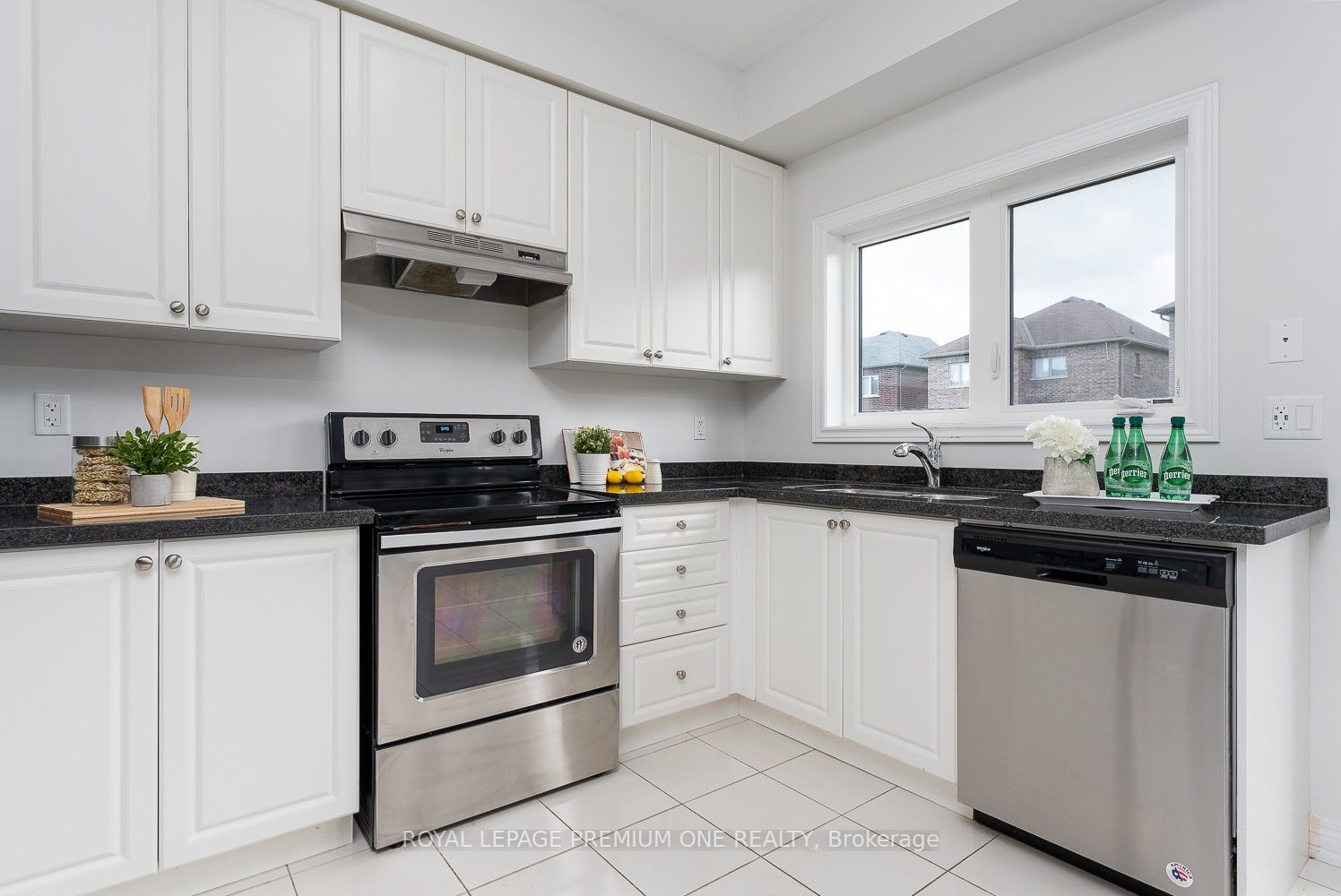 1514 Mcroberts Cres
