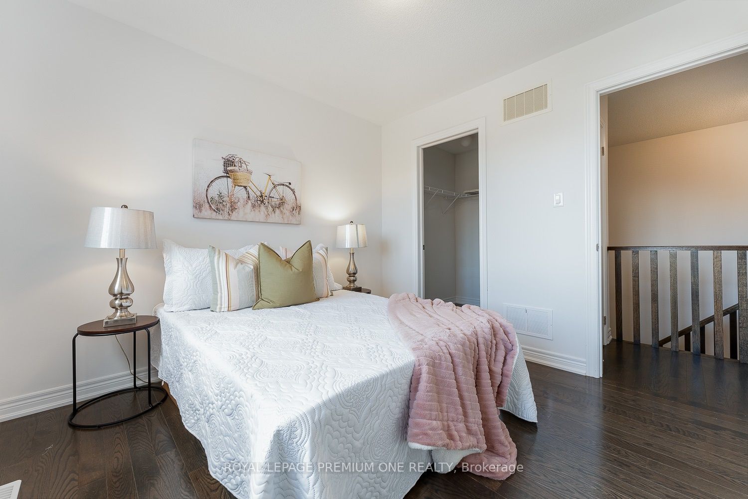 1514 Mcroberts Cres