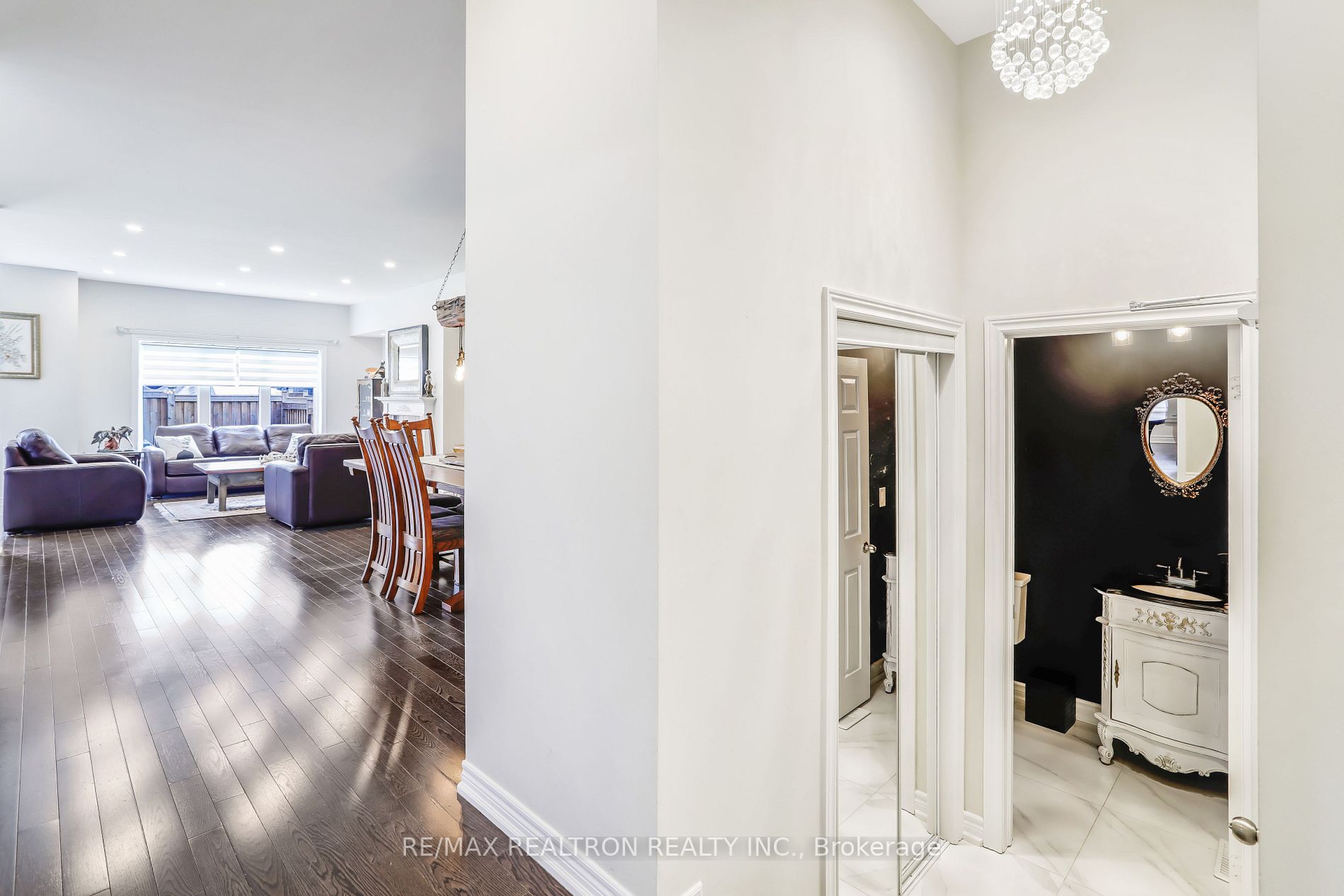 53 Kavanagh Ave