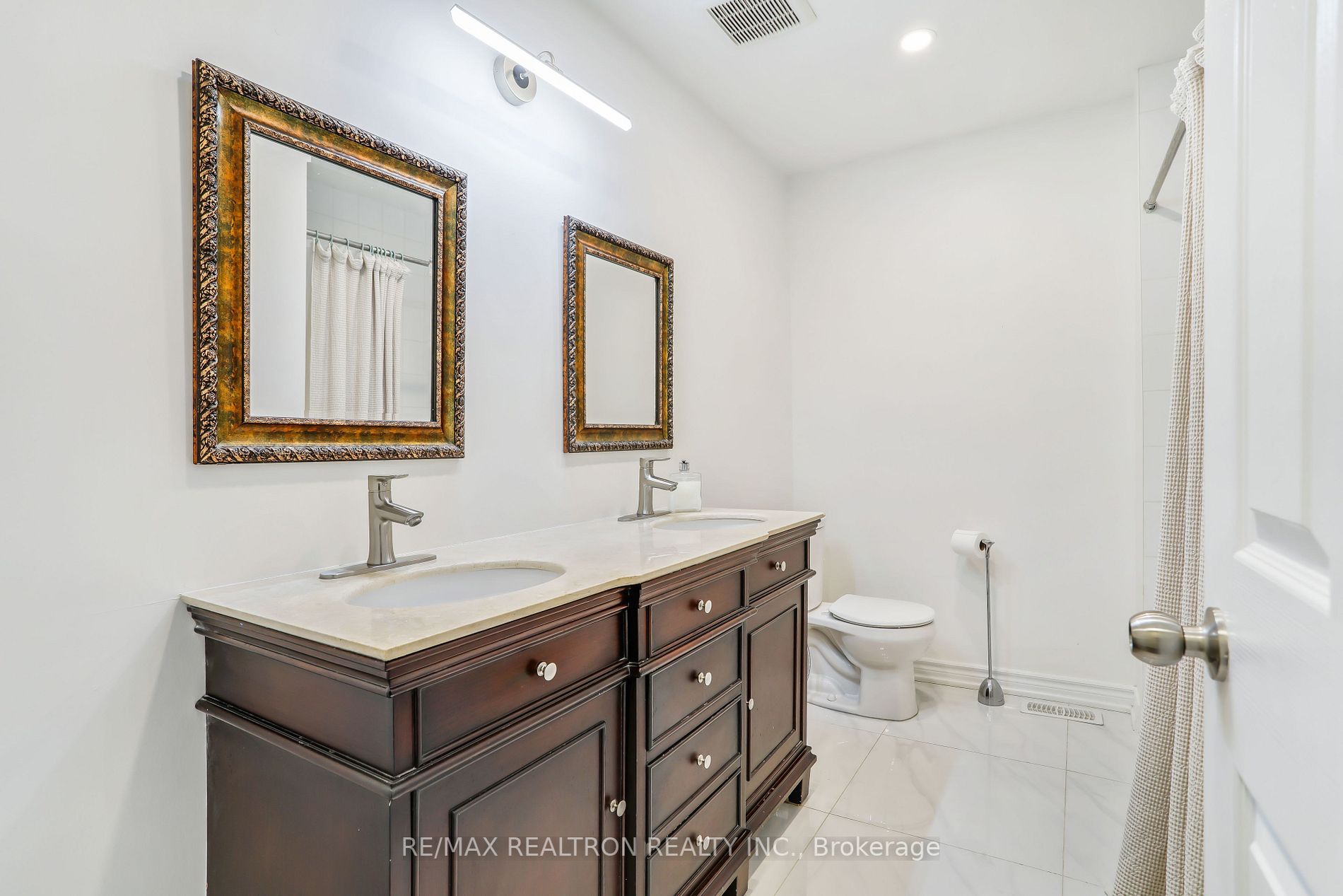 53 Kavanagh Ave