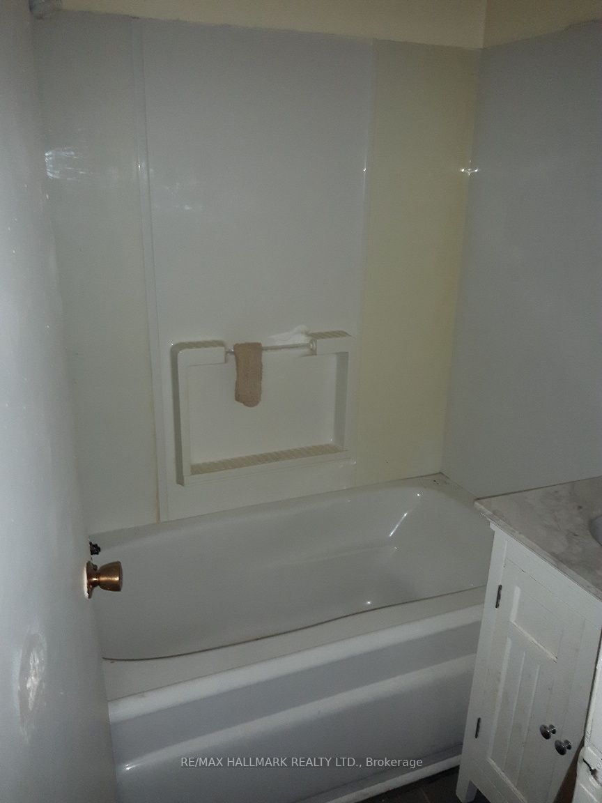 3229 Concession 1