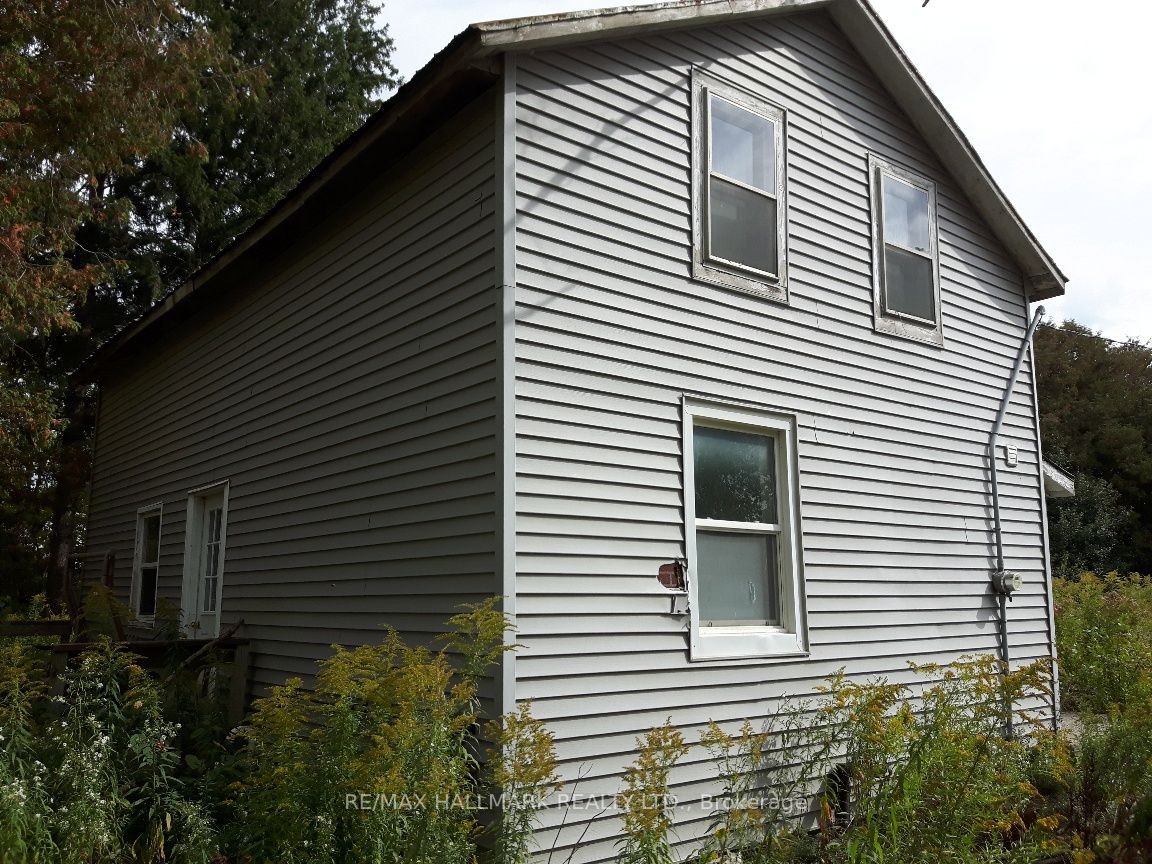 3229 Concession 1