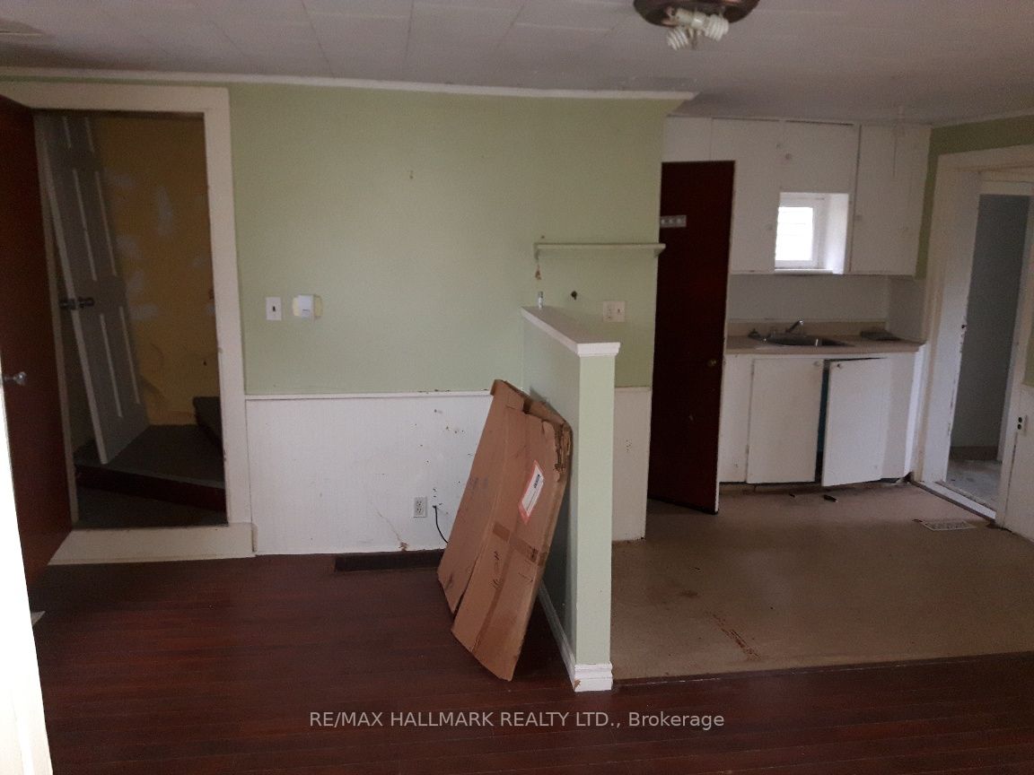 3229 Concession 1