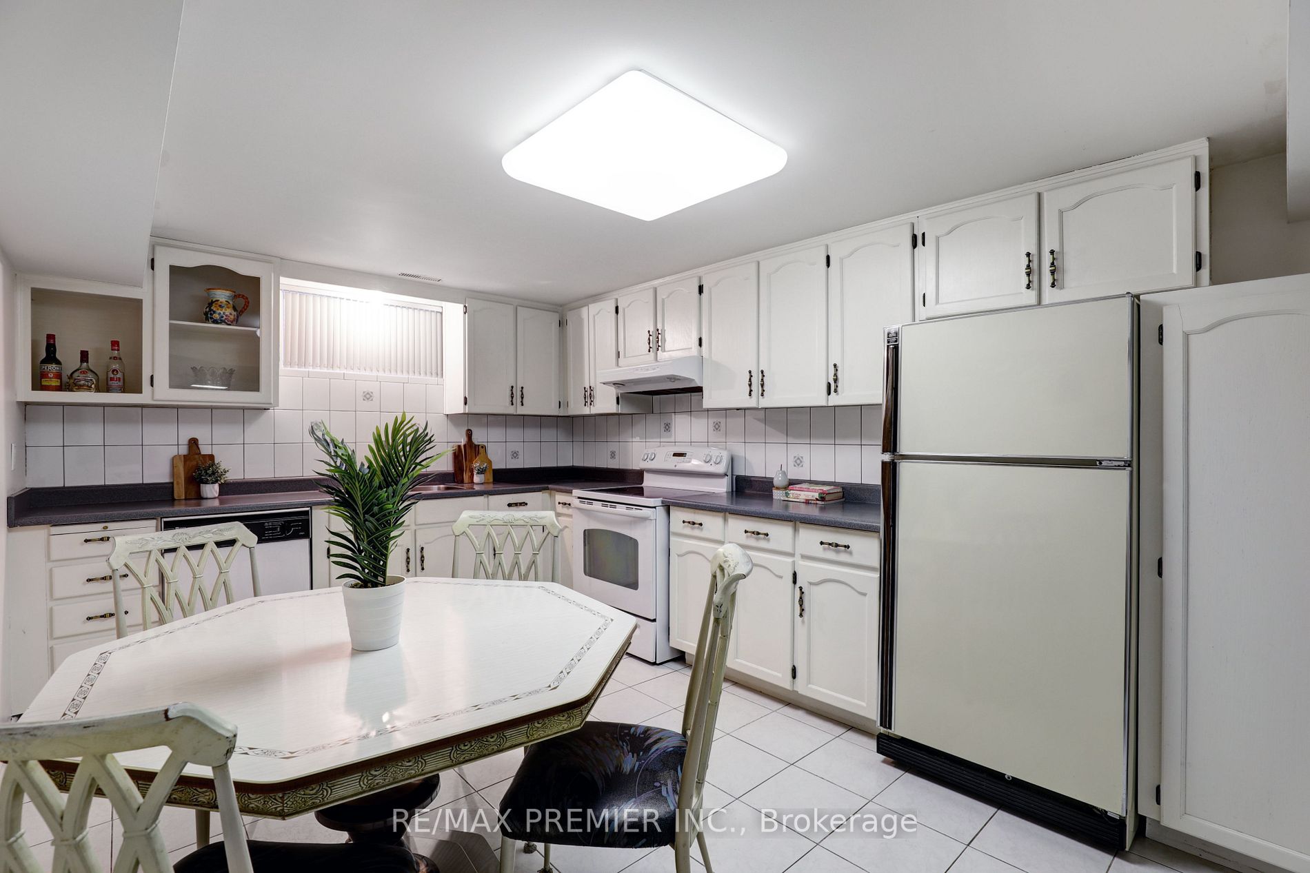 36 Marevan Pl