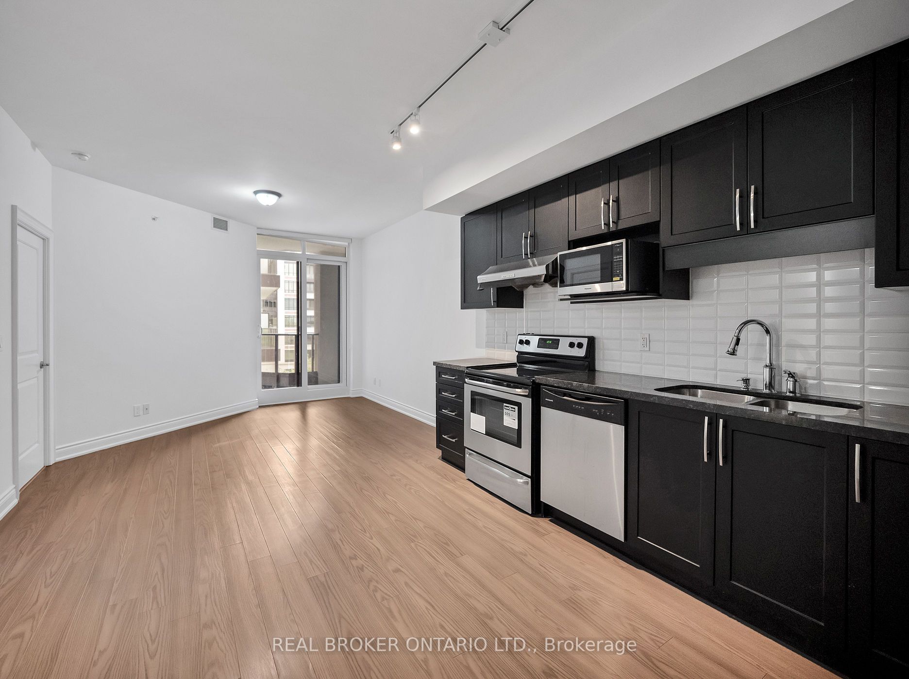 89 South Town Centre Boulevard, #601