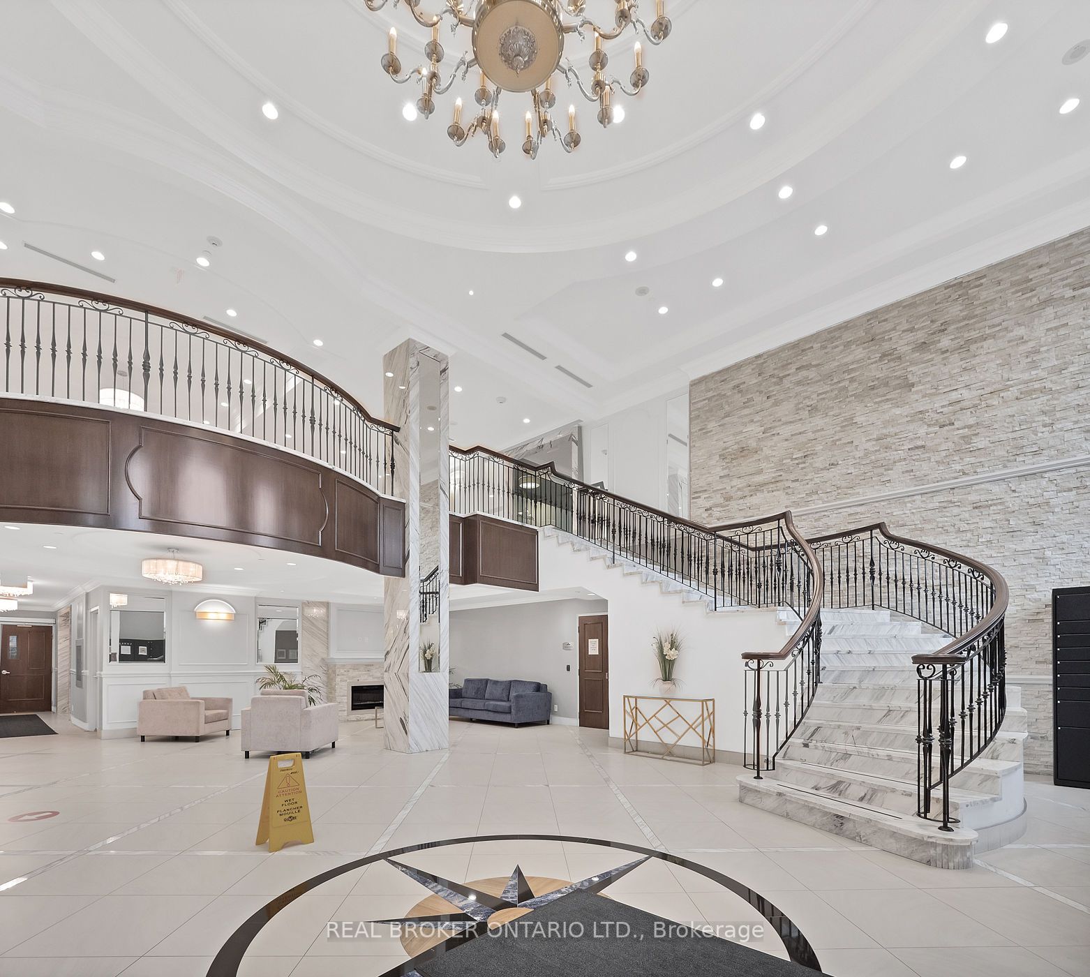 89 South Town Centre Boulevard, #601