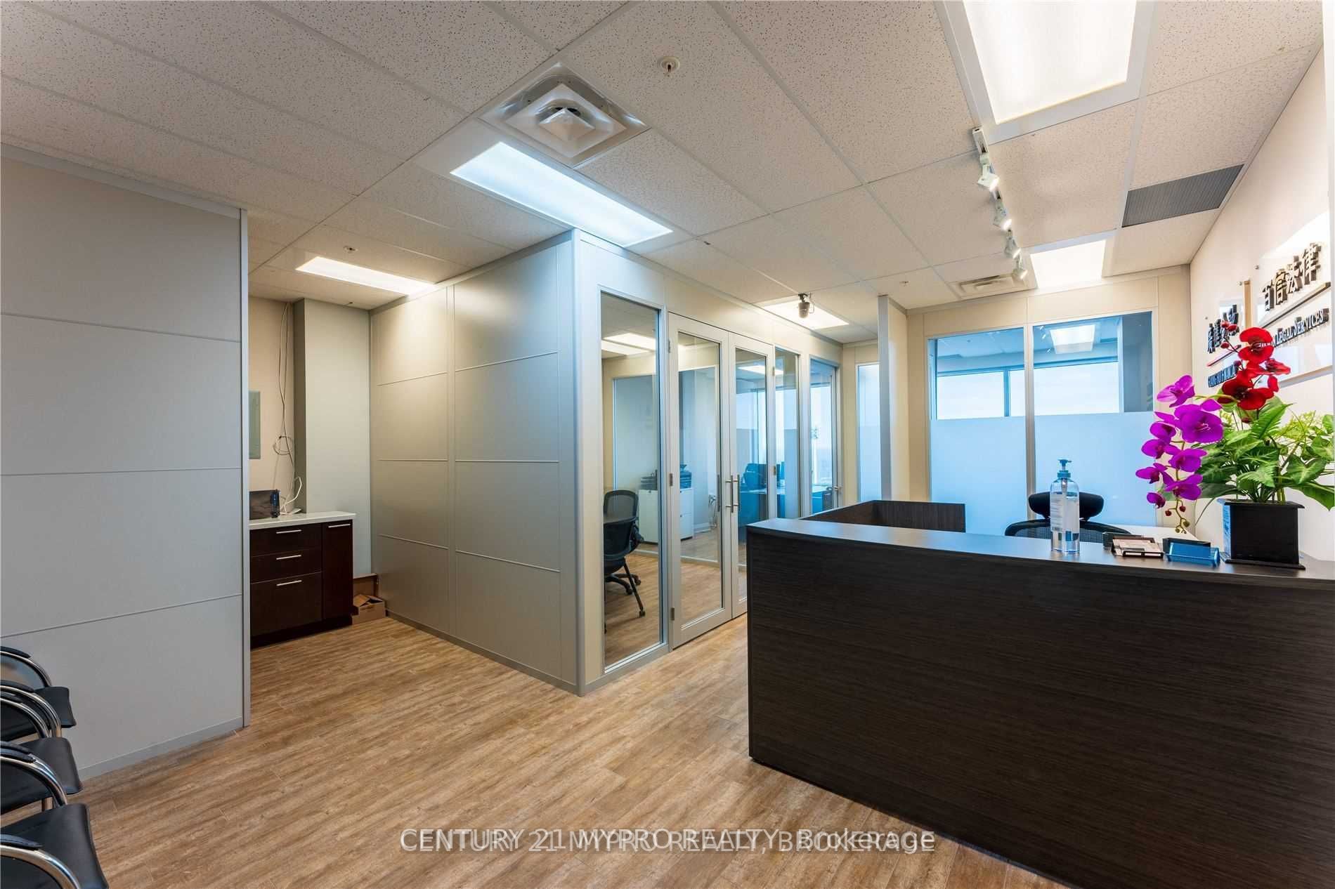 7191 Yonge St, #605