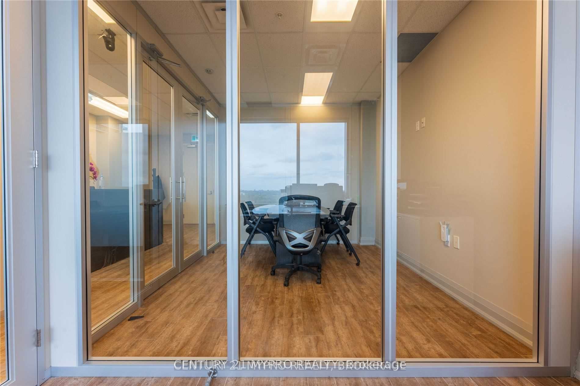 7191 Yonge St, #605