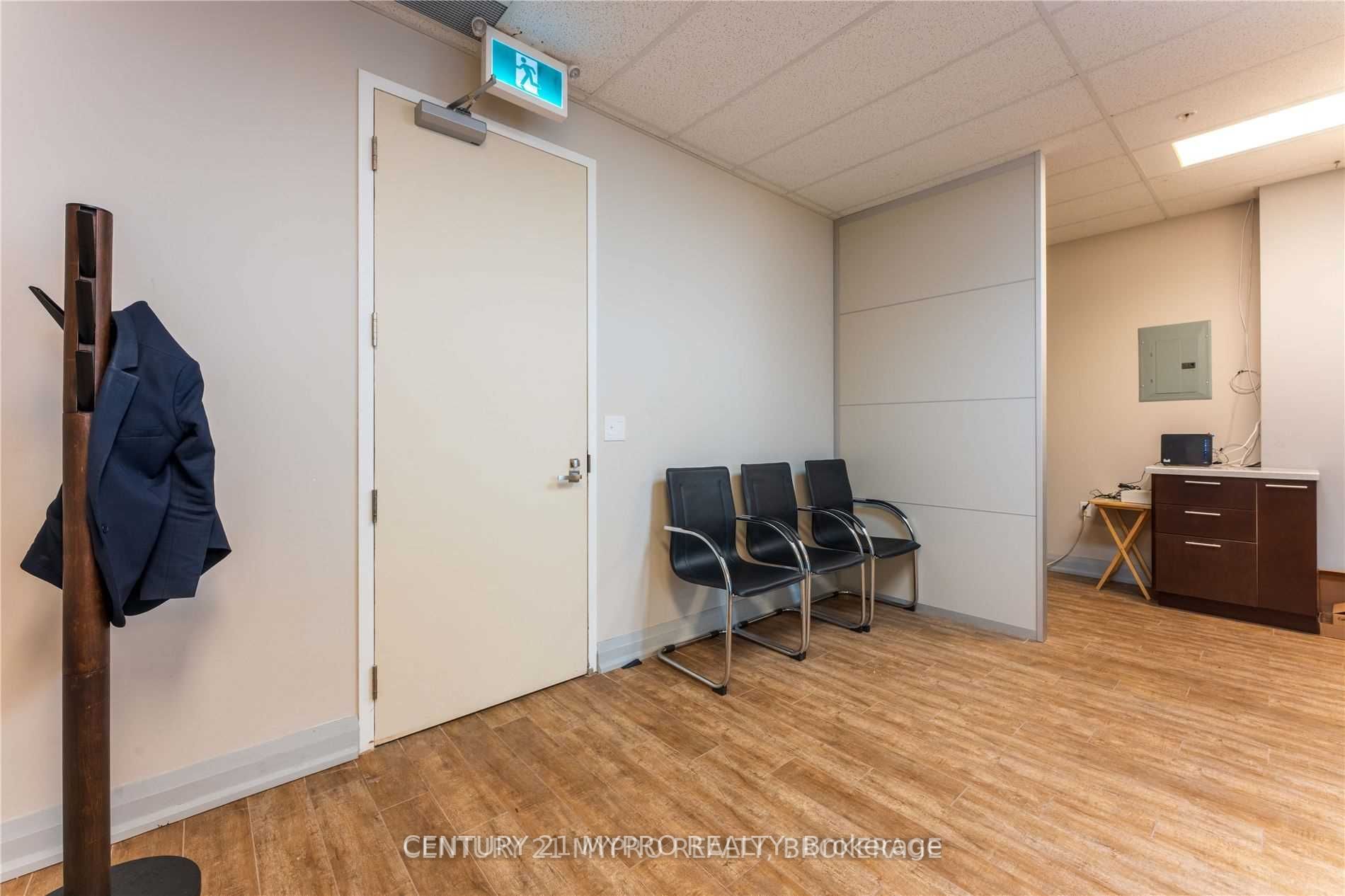 7191 Yonge St, #605