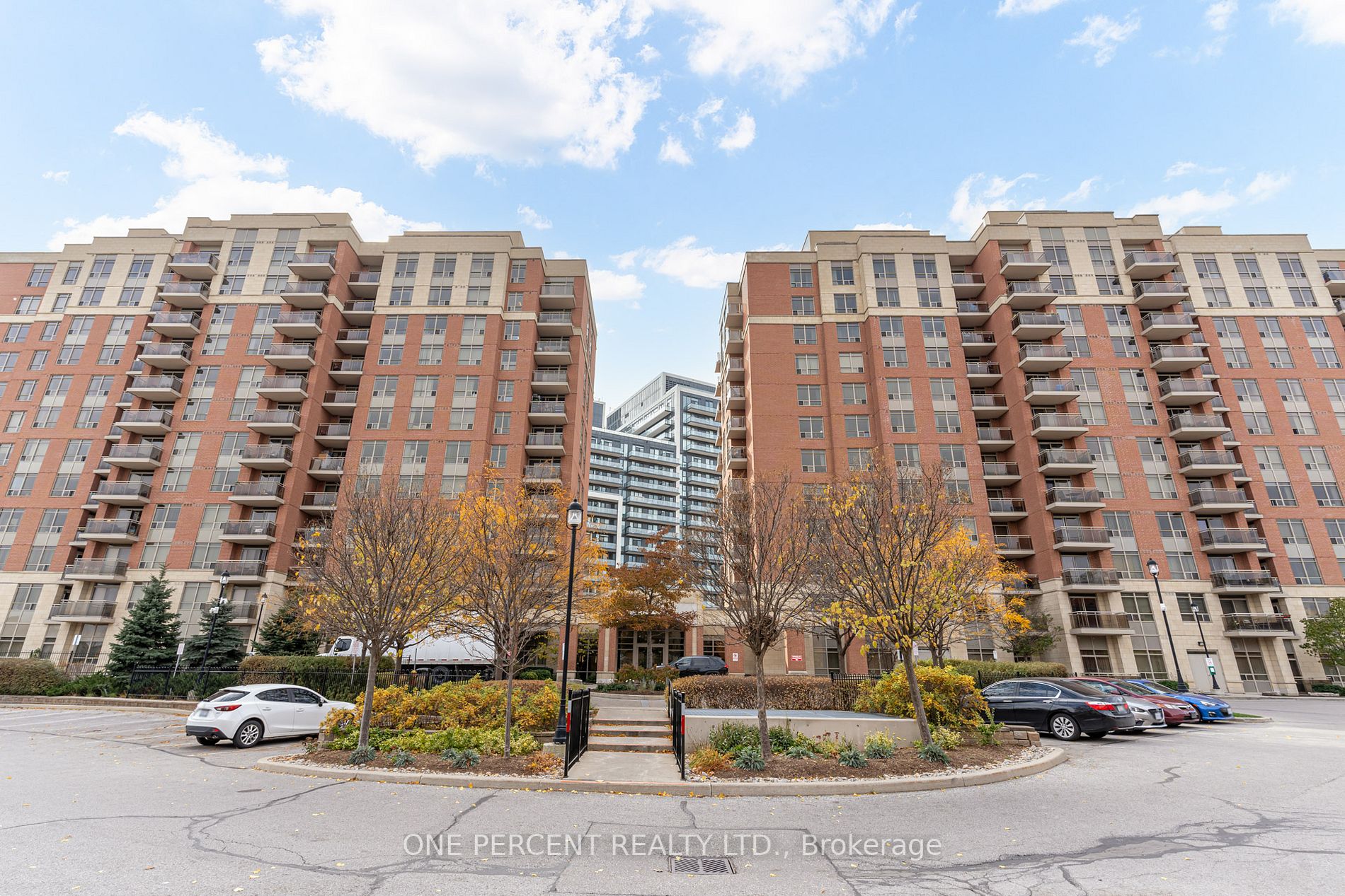75 King William Cres, #Lph09