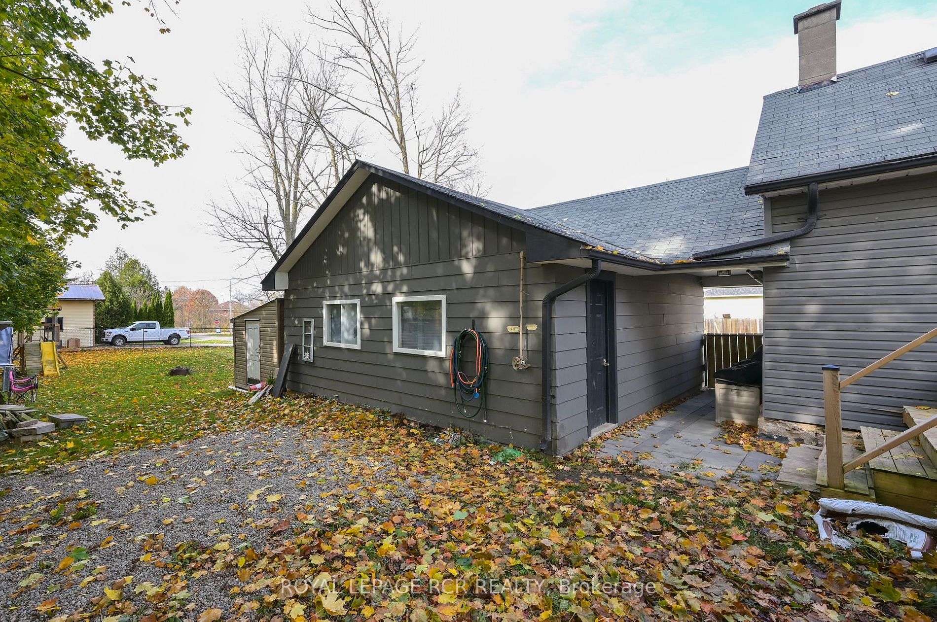 7 Stoddart St