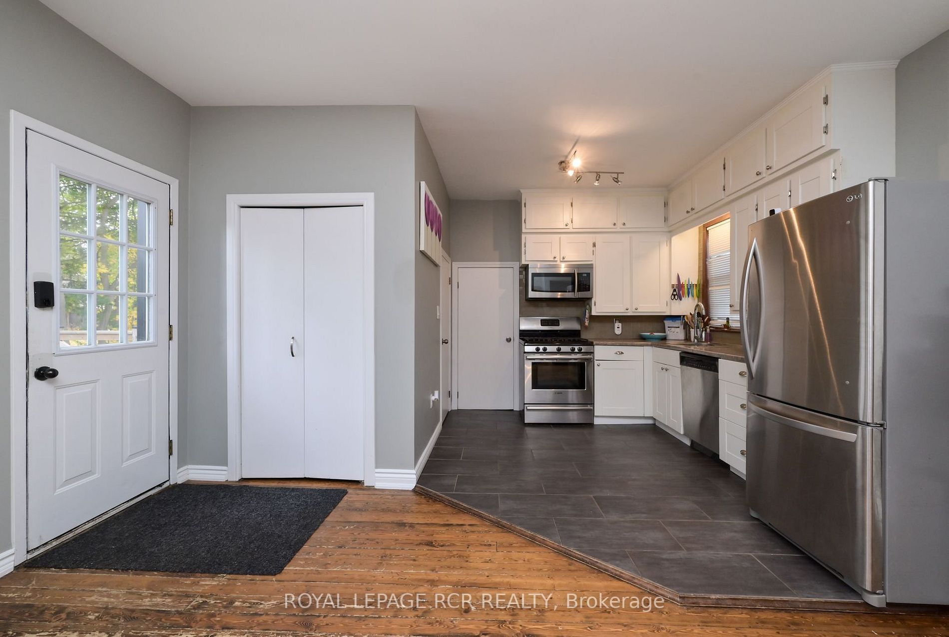 7 Stoddart St