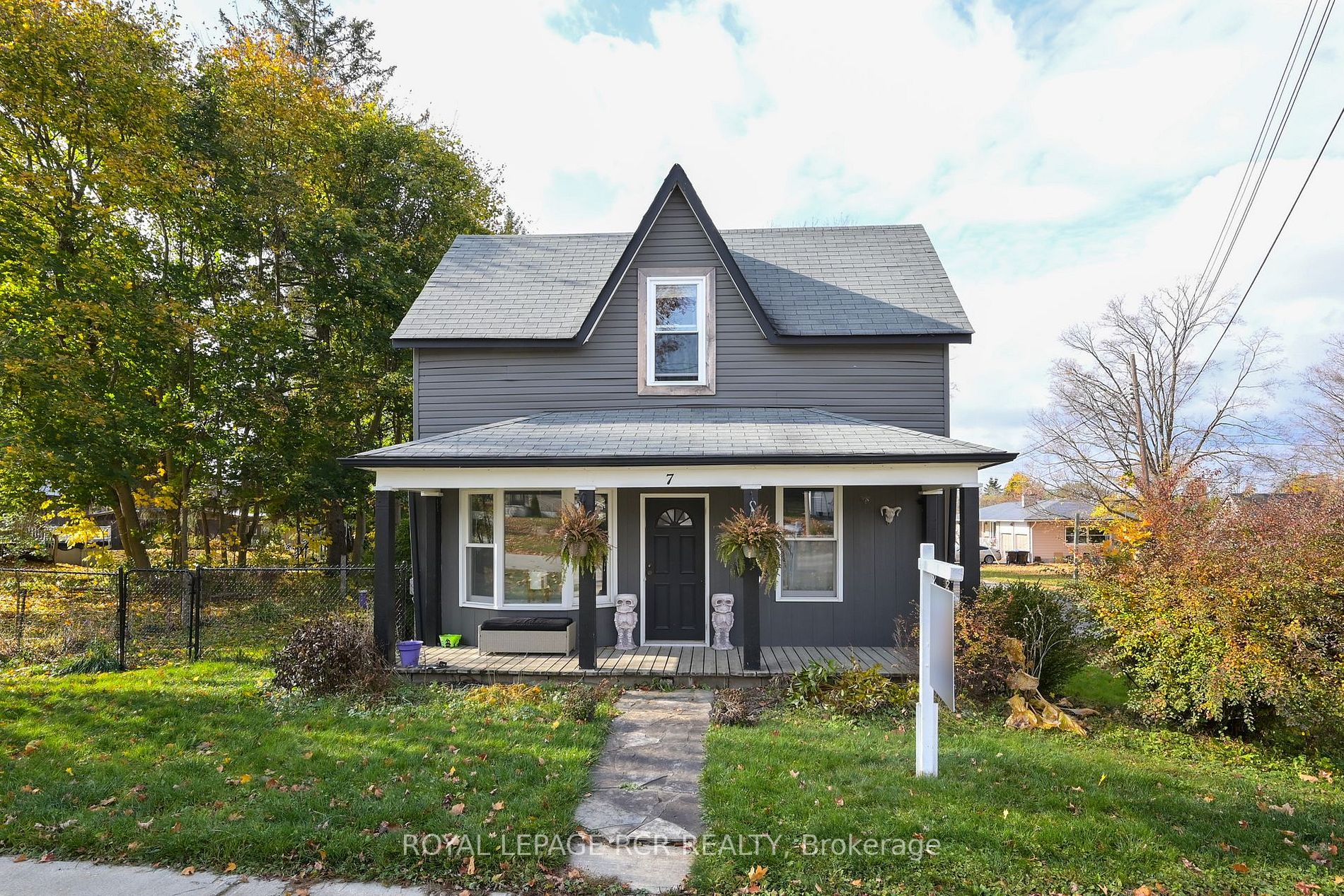7 Stoddart St