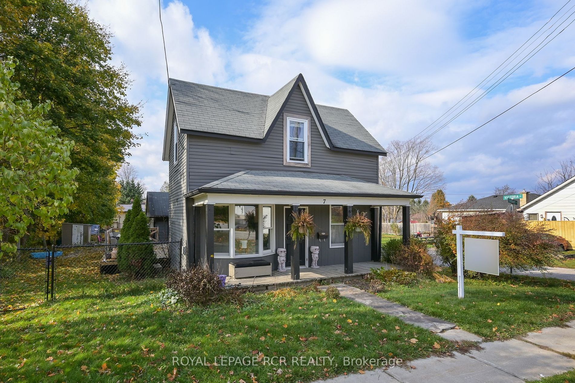 7 Stoddart St
