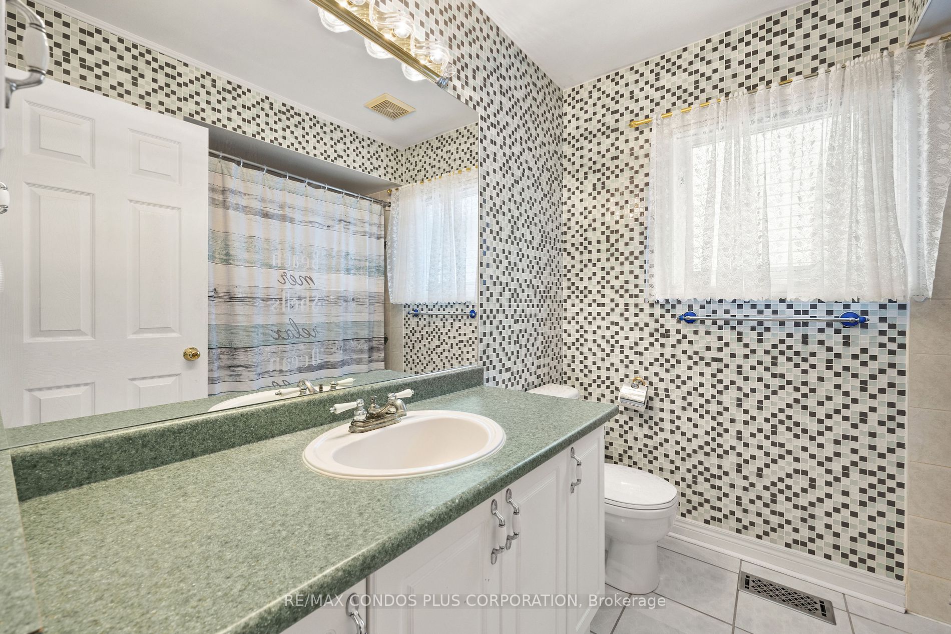 11 Kirkvalley Cres