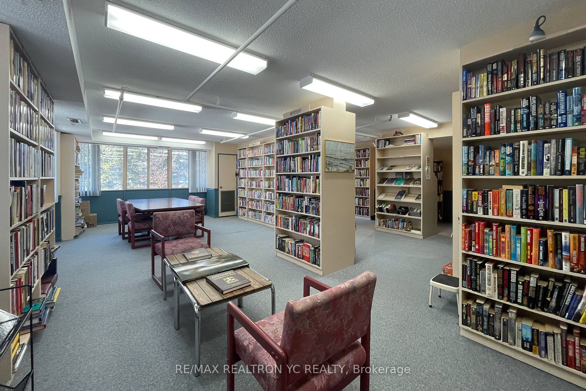 8111 Yonge St, #1712