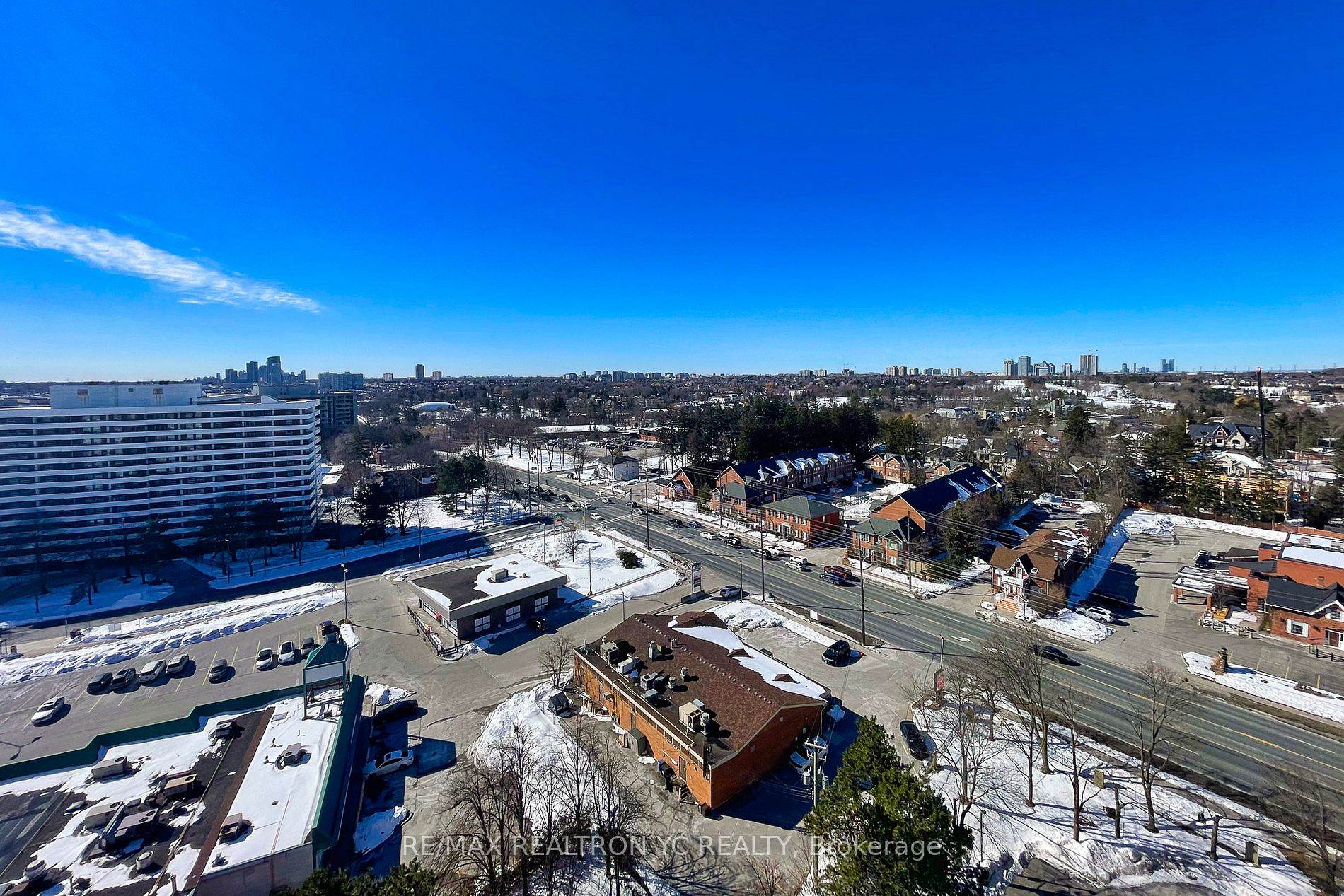 8111 Yonge St, #1712