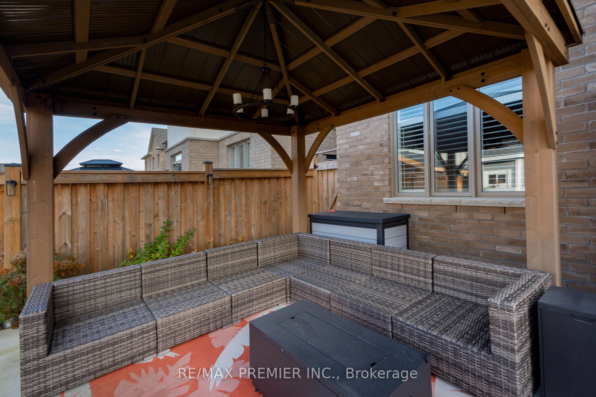 10 Schwalm Cres