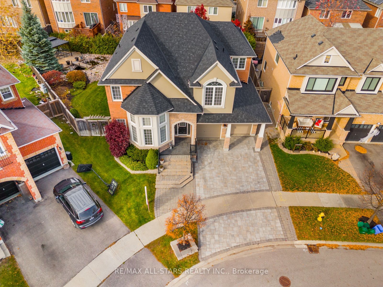 211 Robirwin St