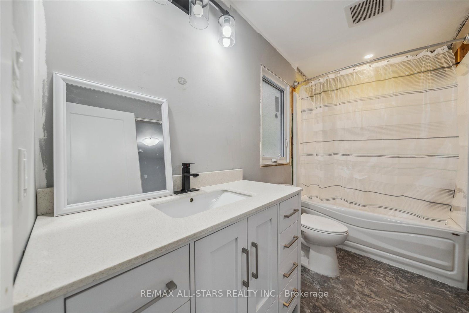 425 Pefferlaw Rd