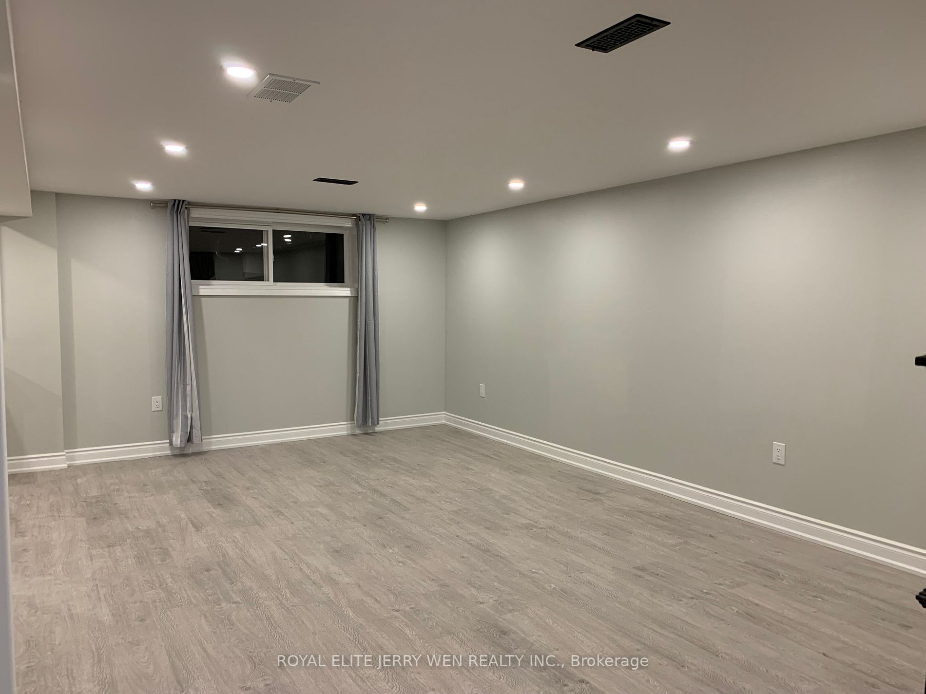 52 Millard Avenue, #Lower