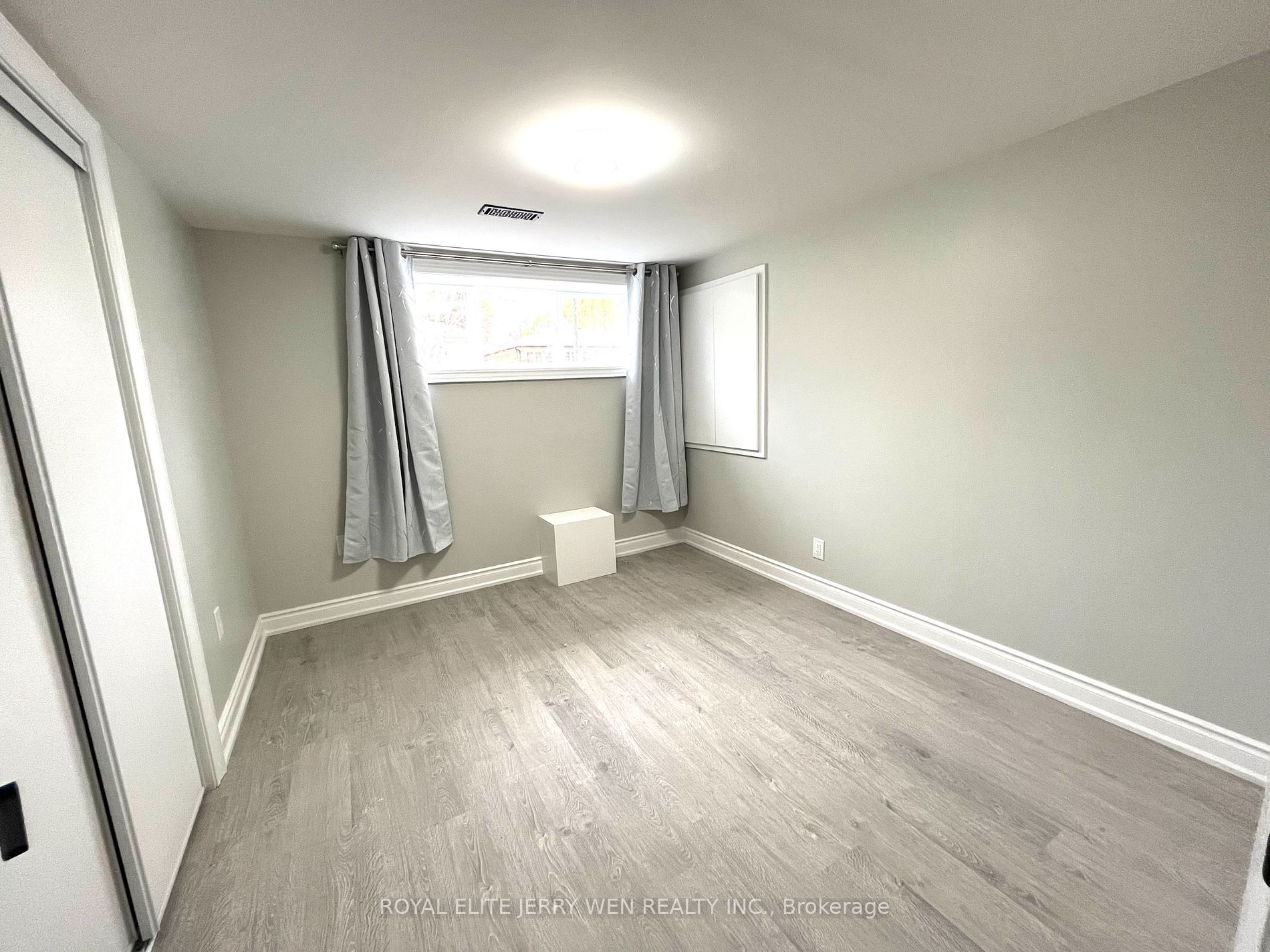 52 Millard Avenue, #Lower