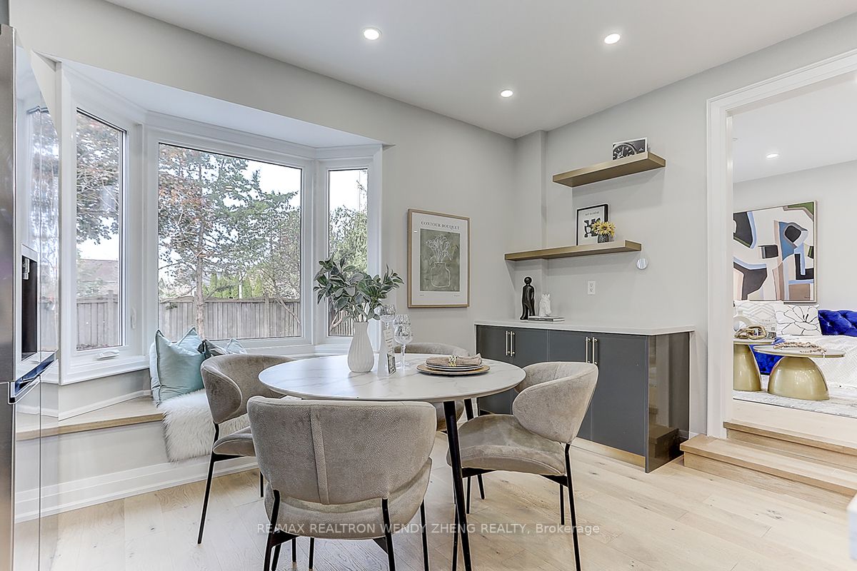 40 Waterbridge Lane