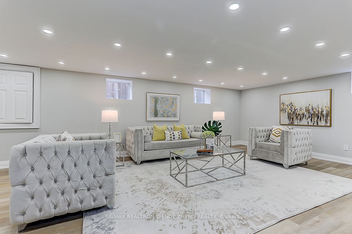 40 Waterbridge Lane