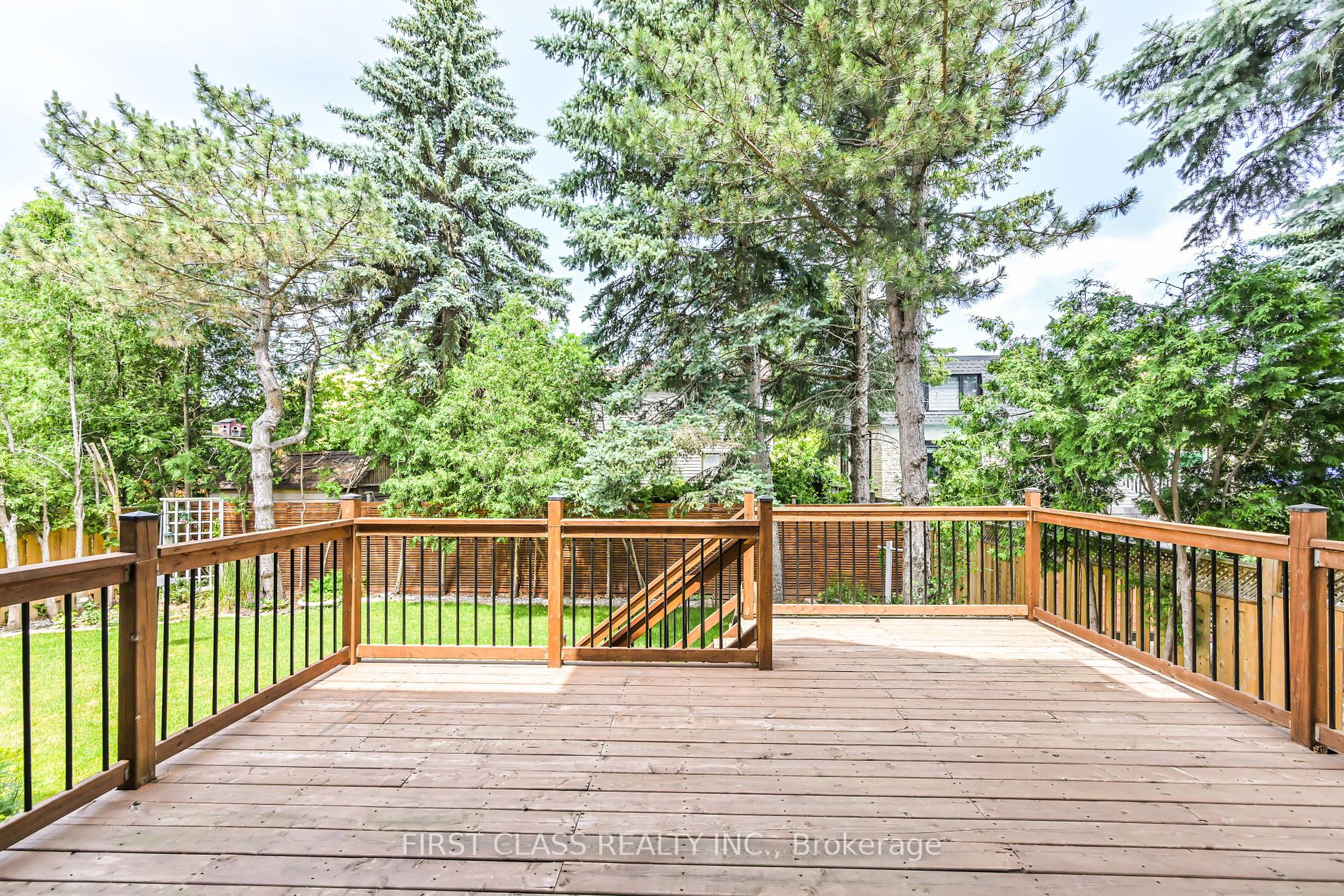 8 Liebeck Cres