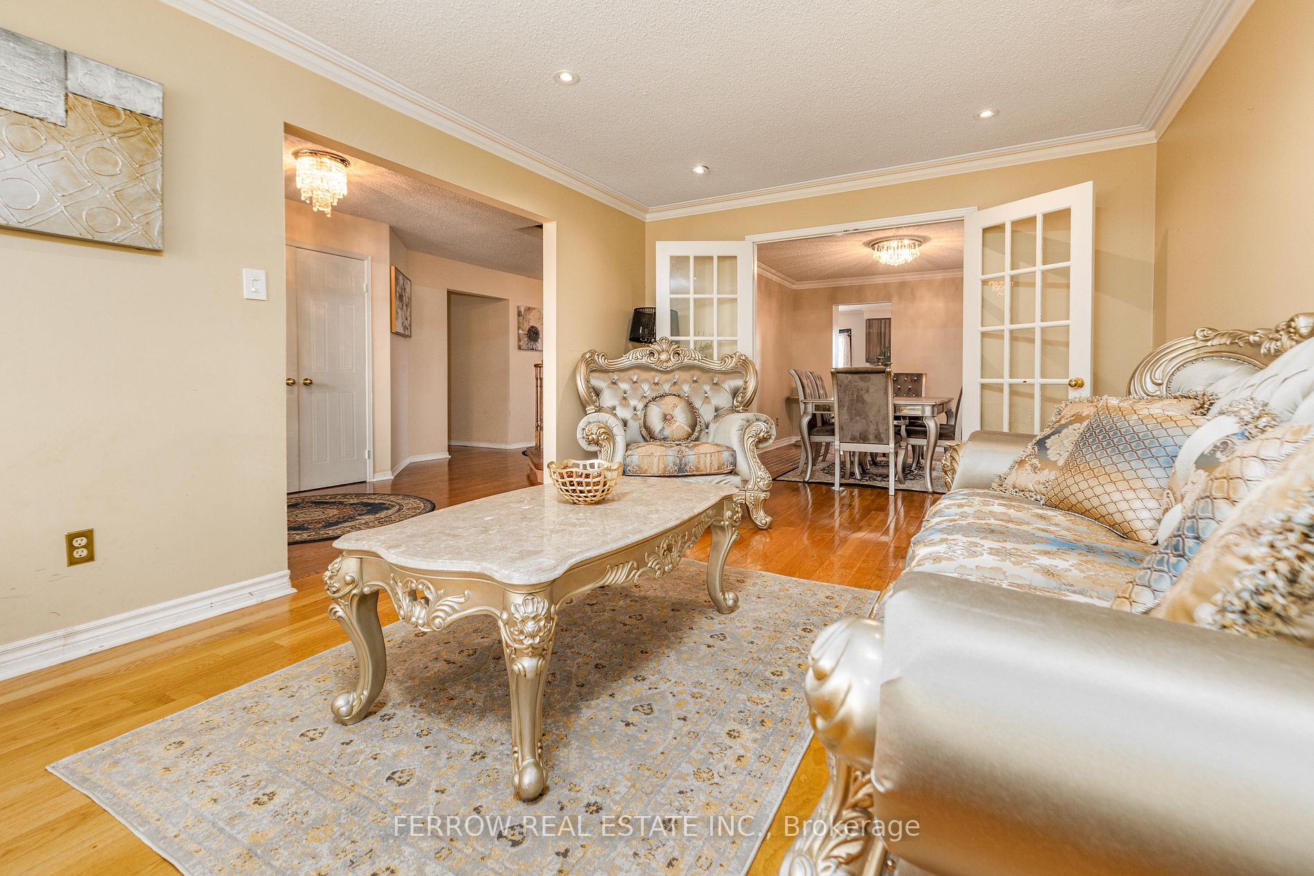 271 Crossland Gate