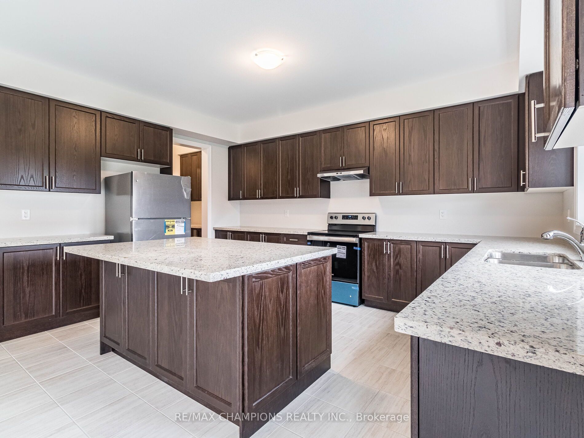 1080 Wickham Rd