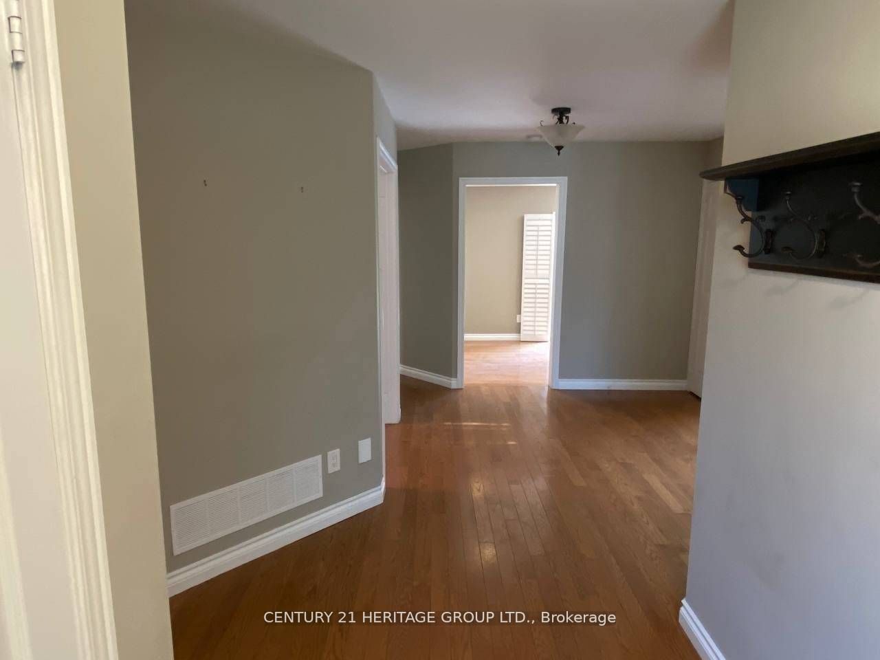 27 Charing Cres