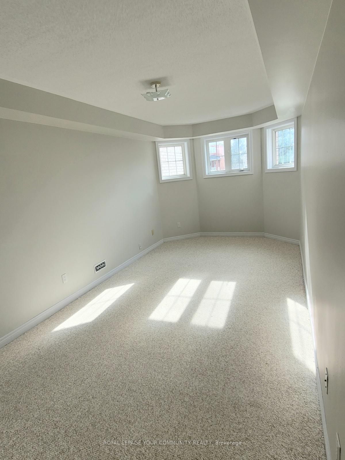 10 Fenimore Pl