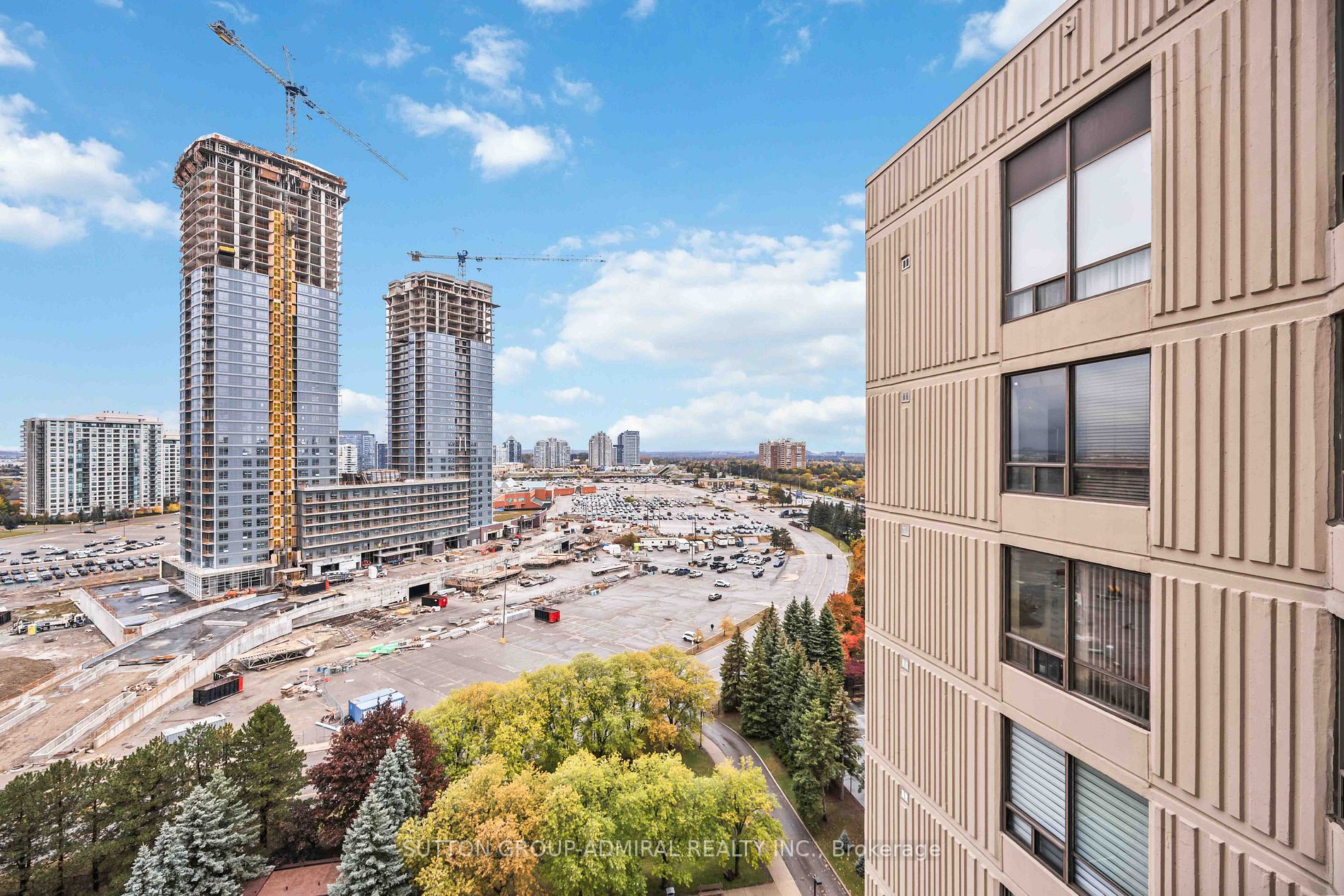 7420 Bathurst St, #1614