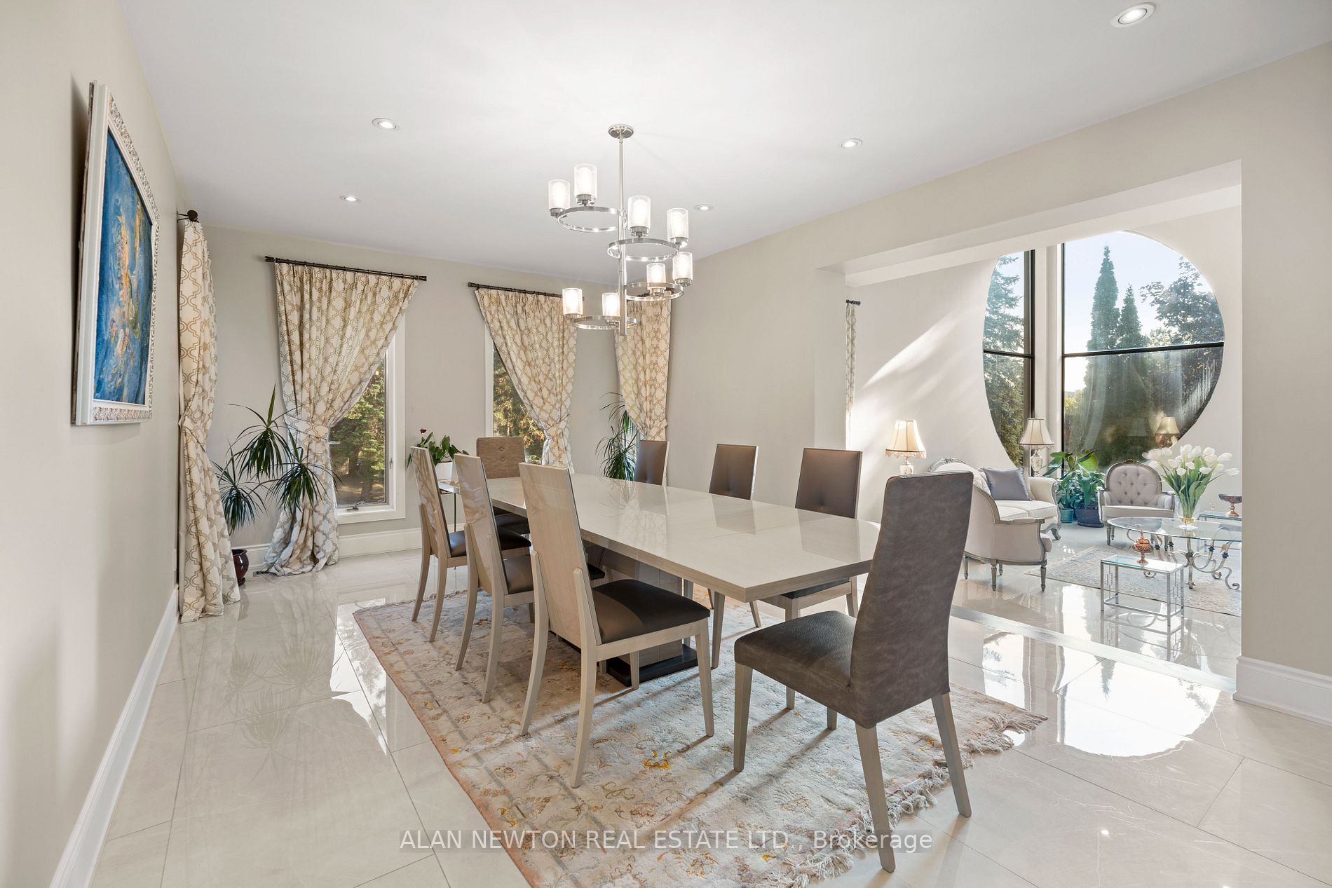 17 Moodie Drive