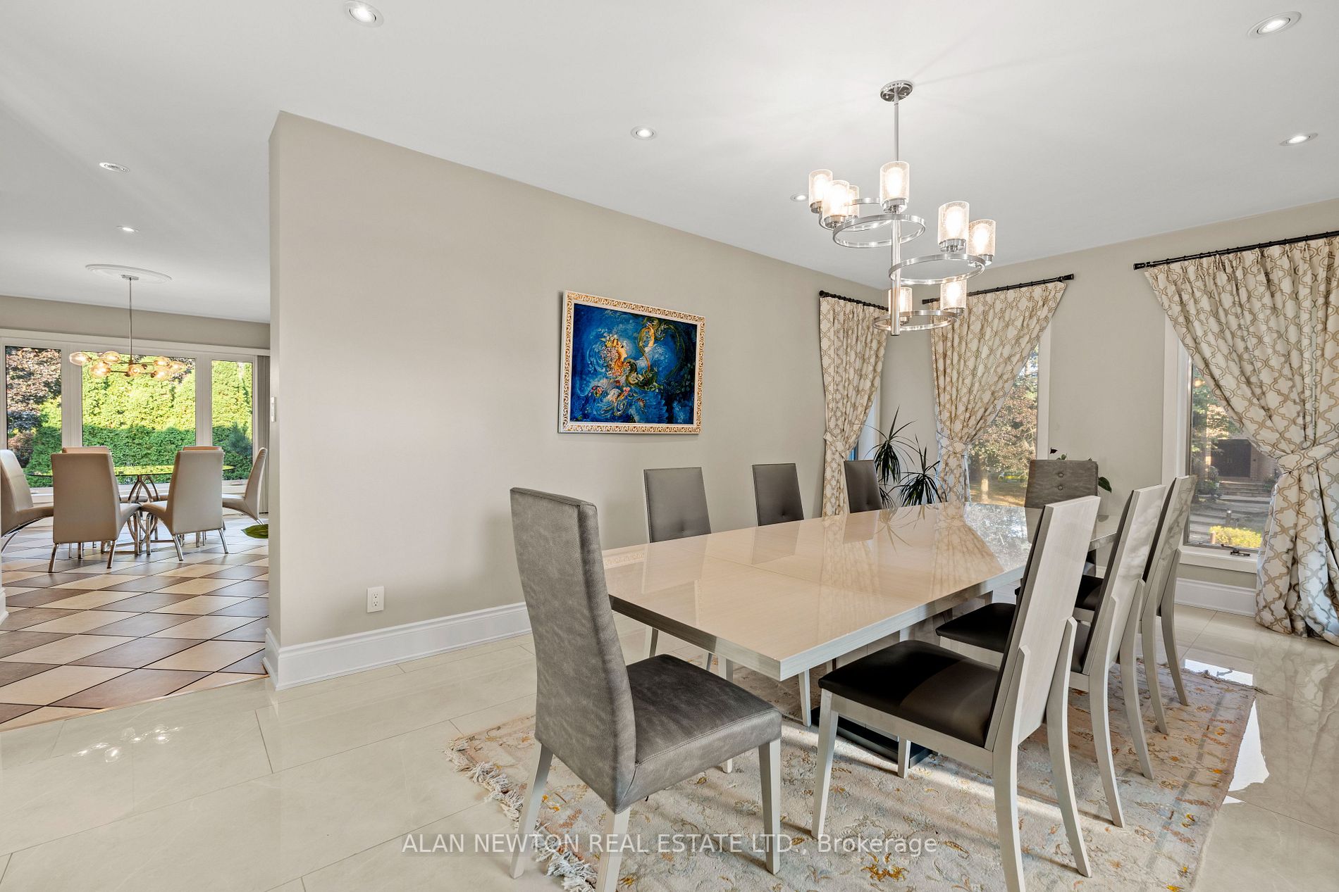 17 Moodie Drive