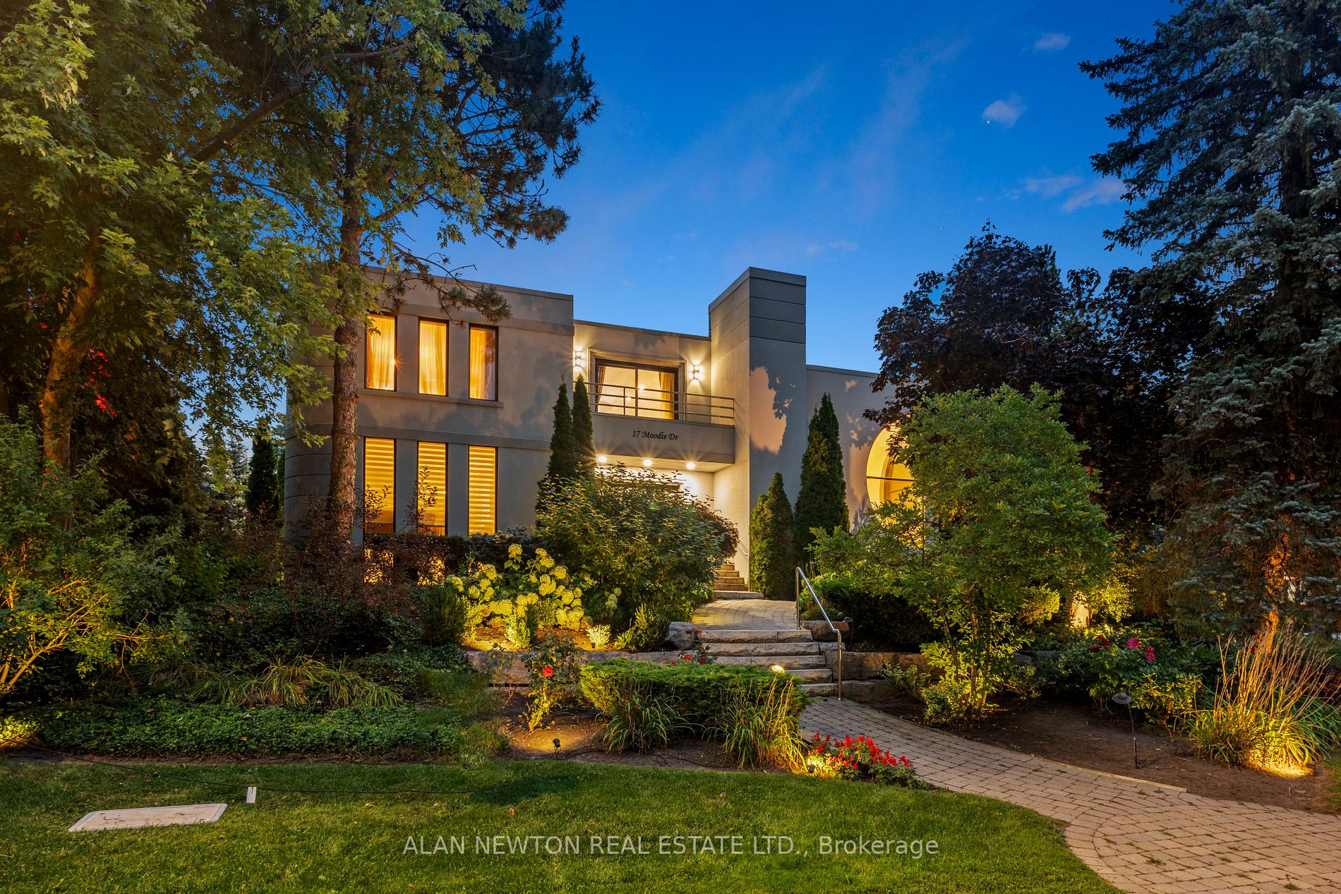 17 Moodie Drive