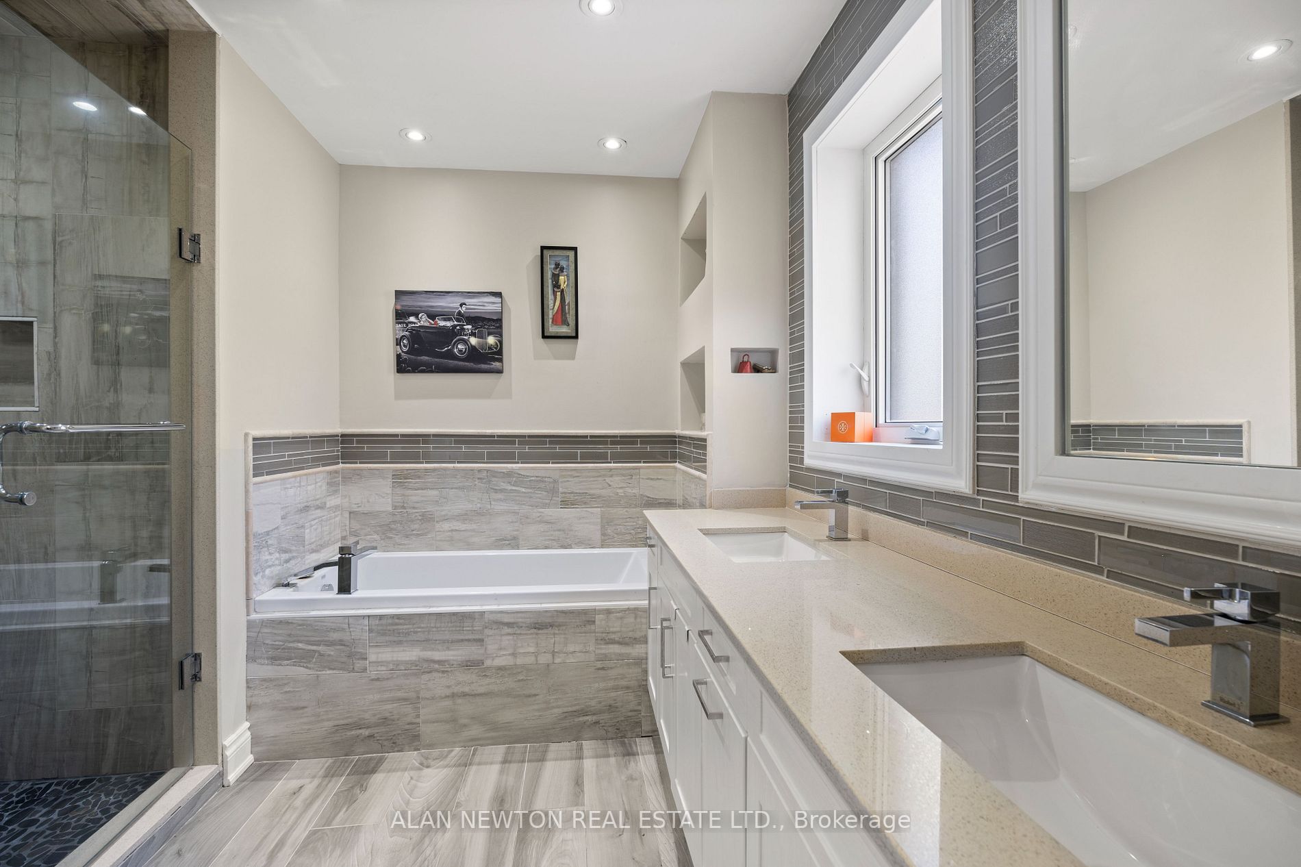 17 Moodie Drive