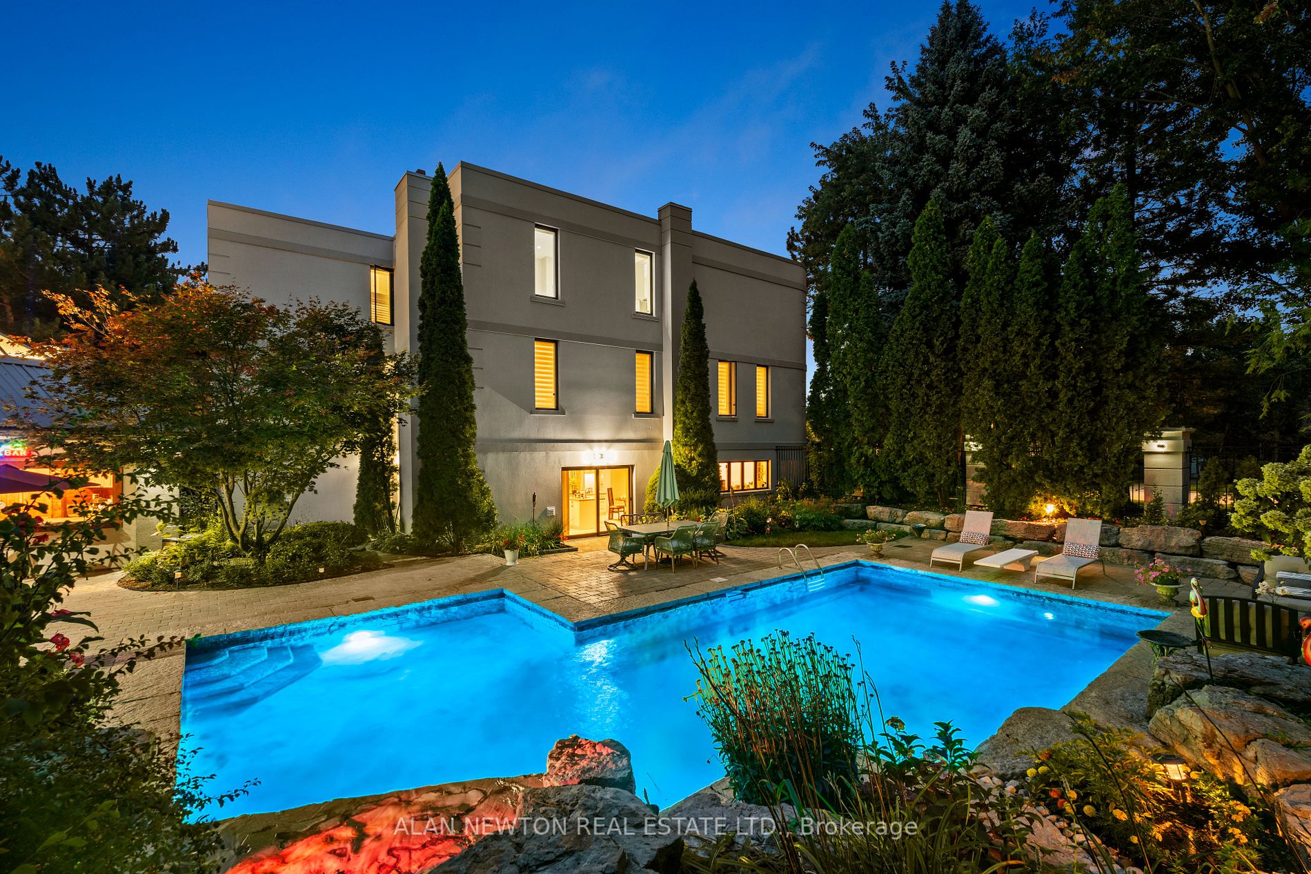 17 Moodie Drive